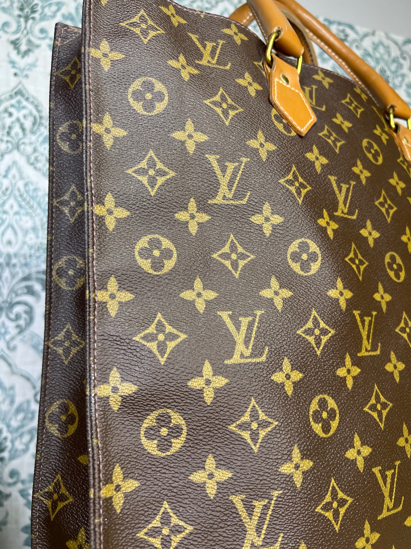 Louis Vuitton French Company Sac Plat