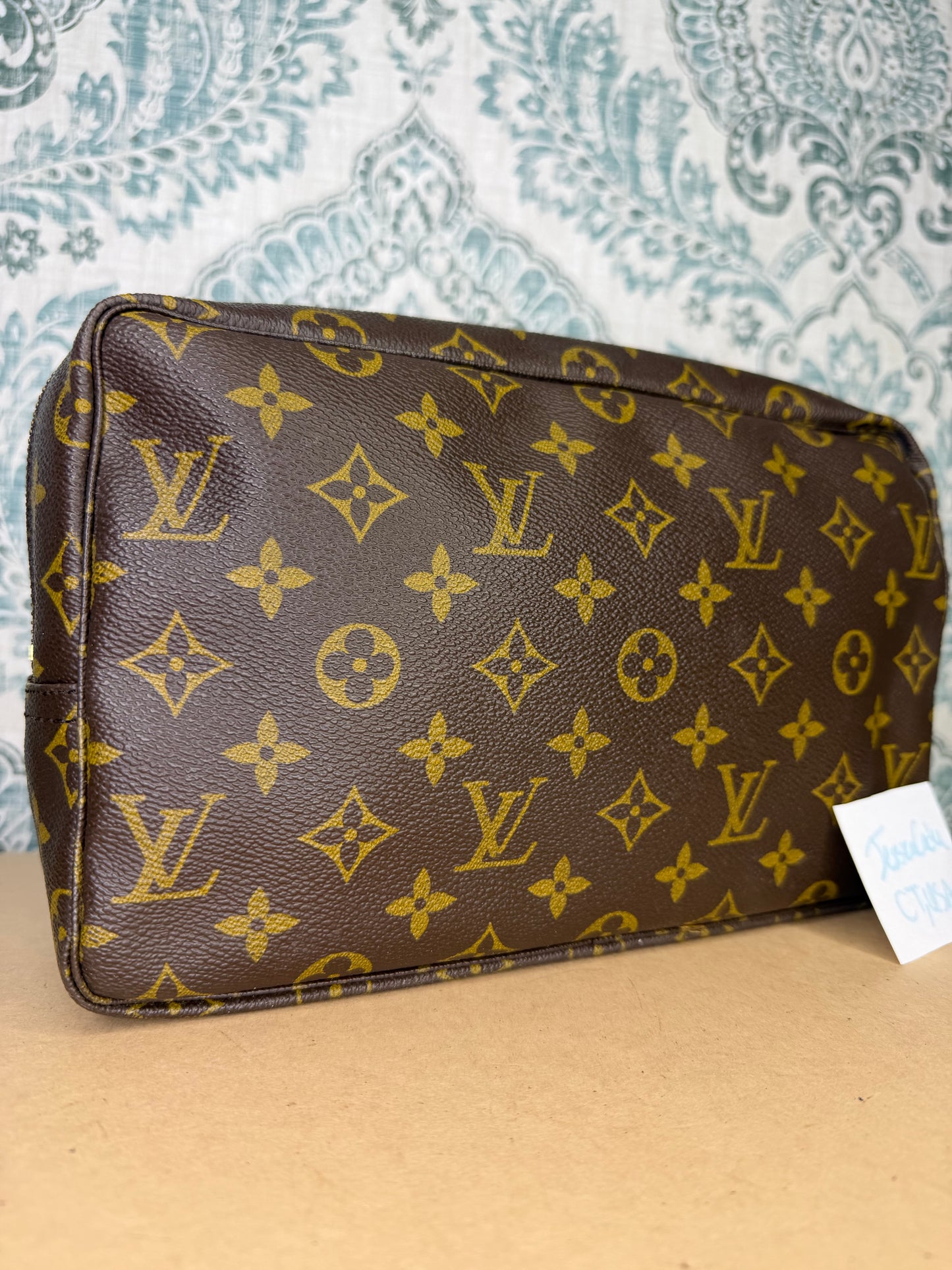 Louis Vuitton Trousse 28