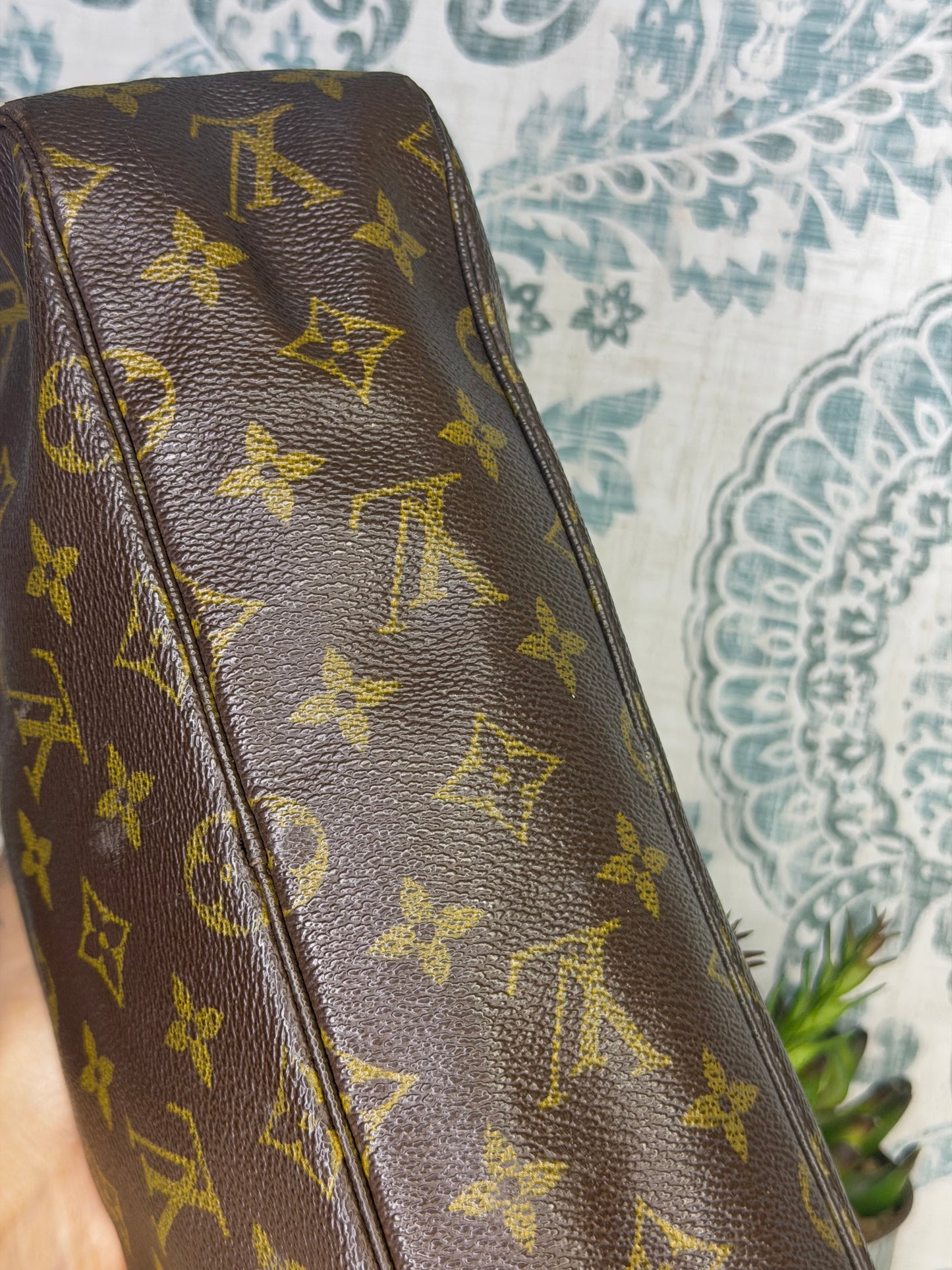 Louis Vuitton Trousse 28