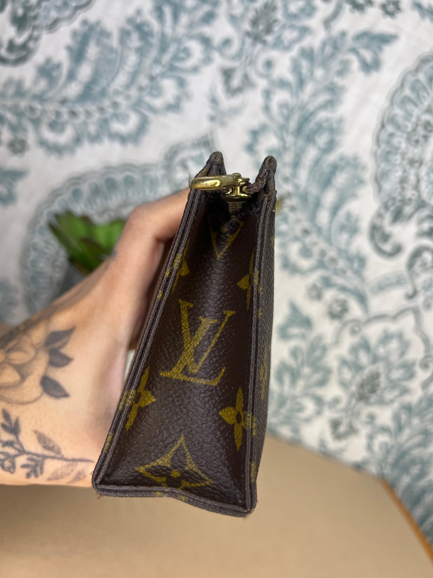 Louis Vuitton Toiletry 15