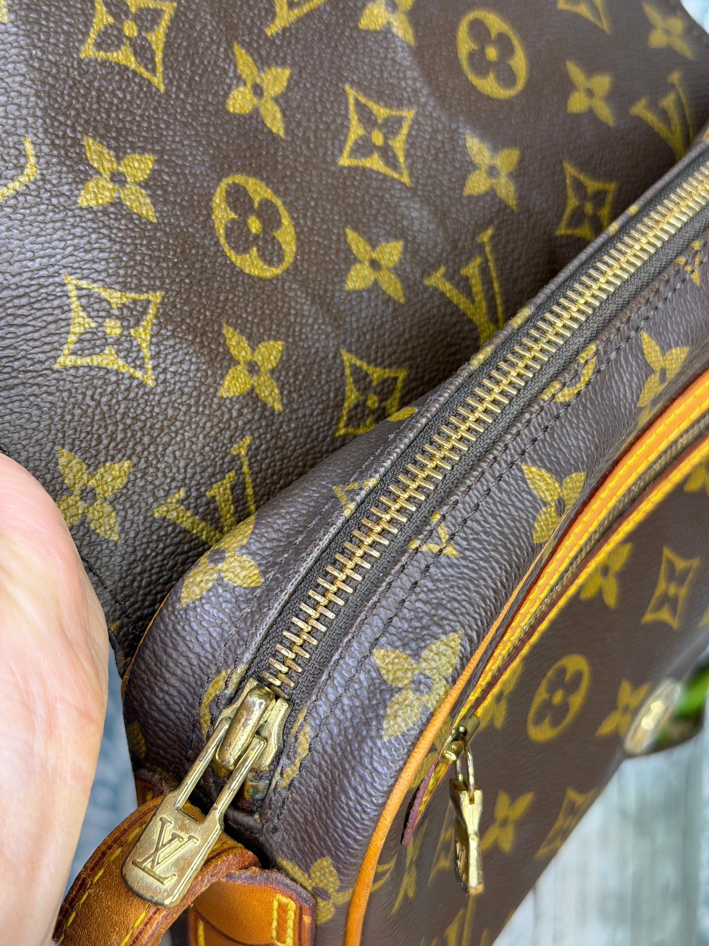 Louis Vuitton Saint Germain 24