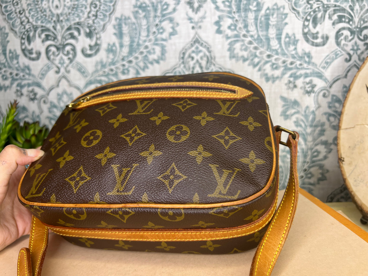 Louis Vuitton Senlis
