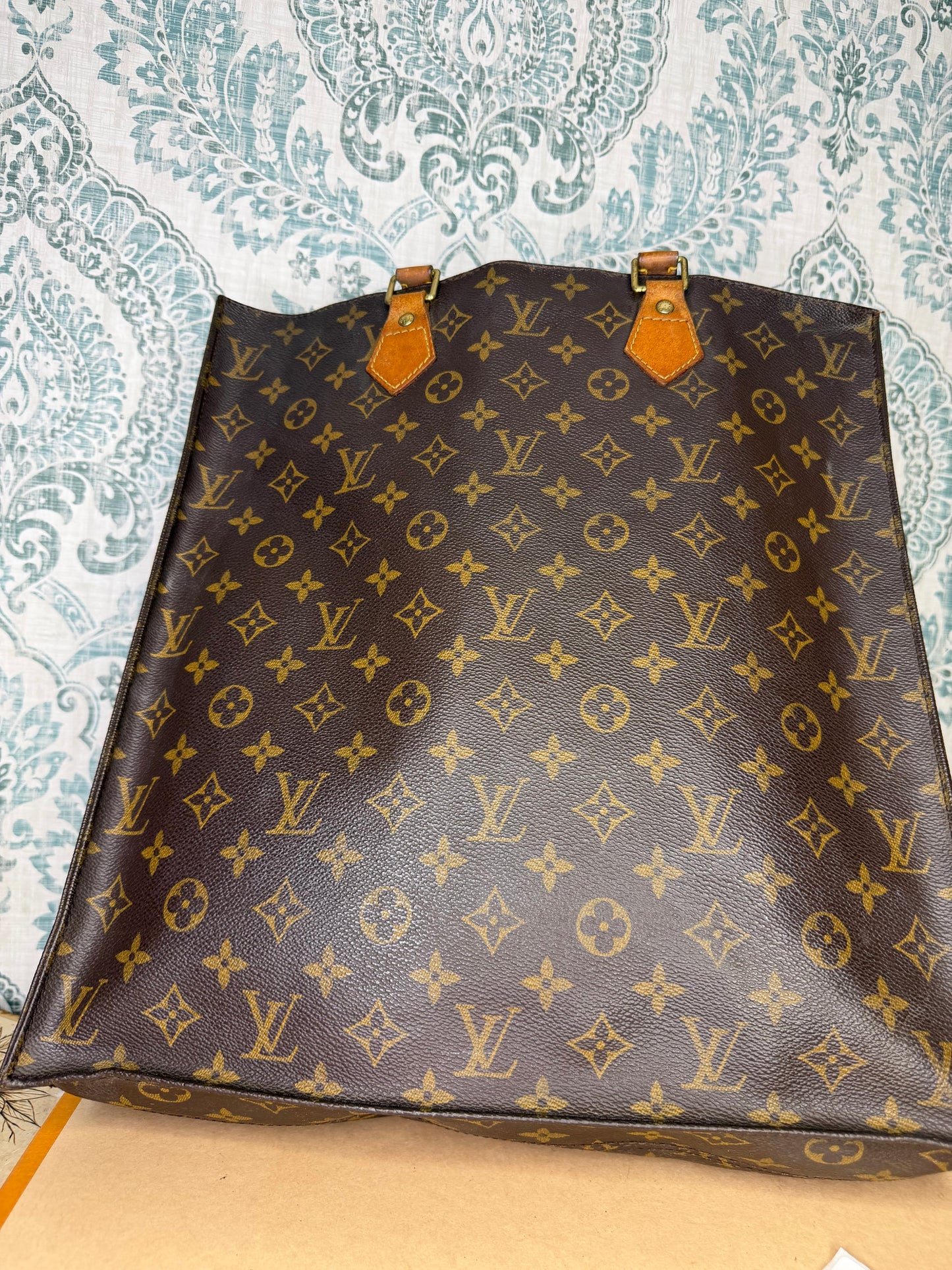 Louis Vuitton Sac Plat