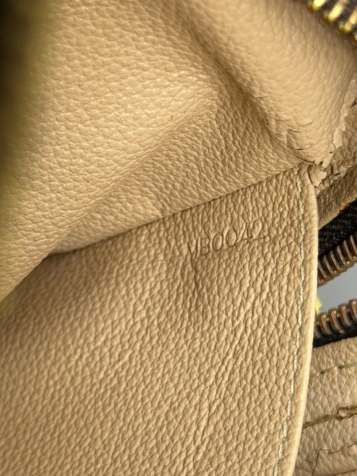 Louis Vuitton Trousse 23 #1