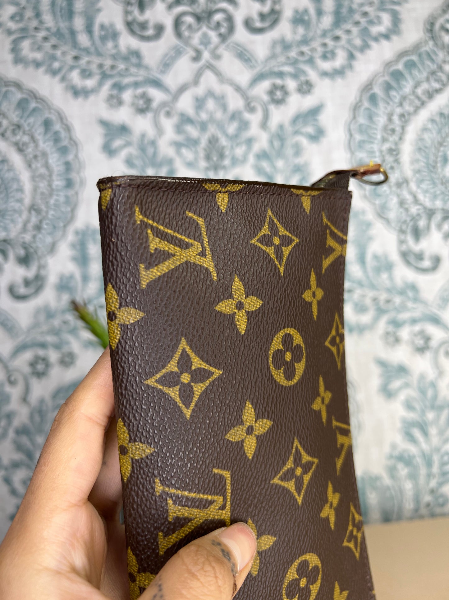 Louis Vuitton Bucket GM Pouch