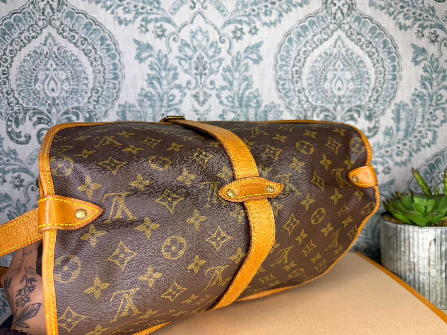 Louis Vuitton Saumur 35
