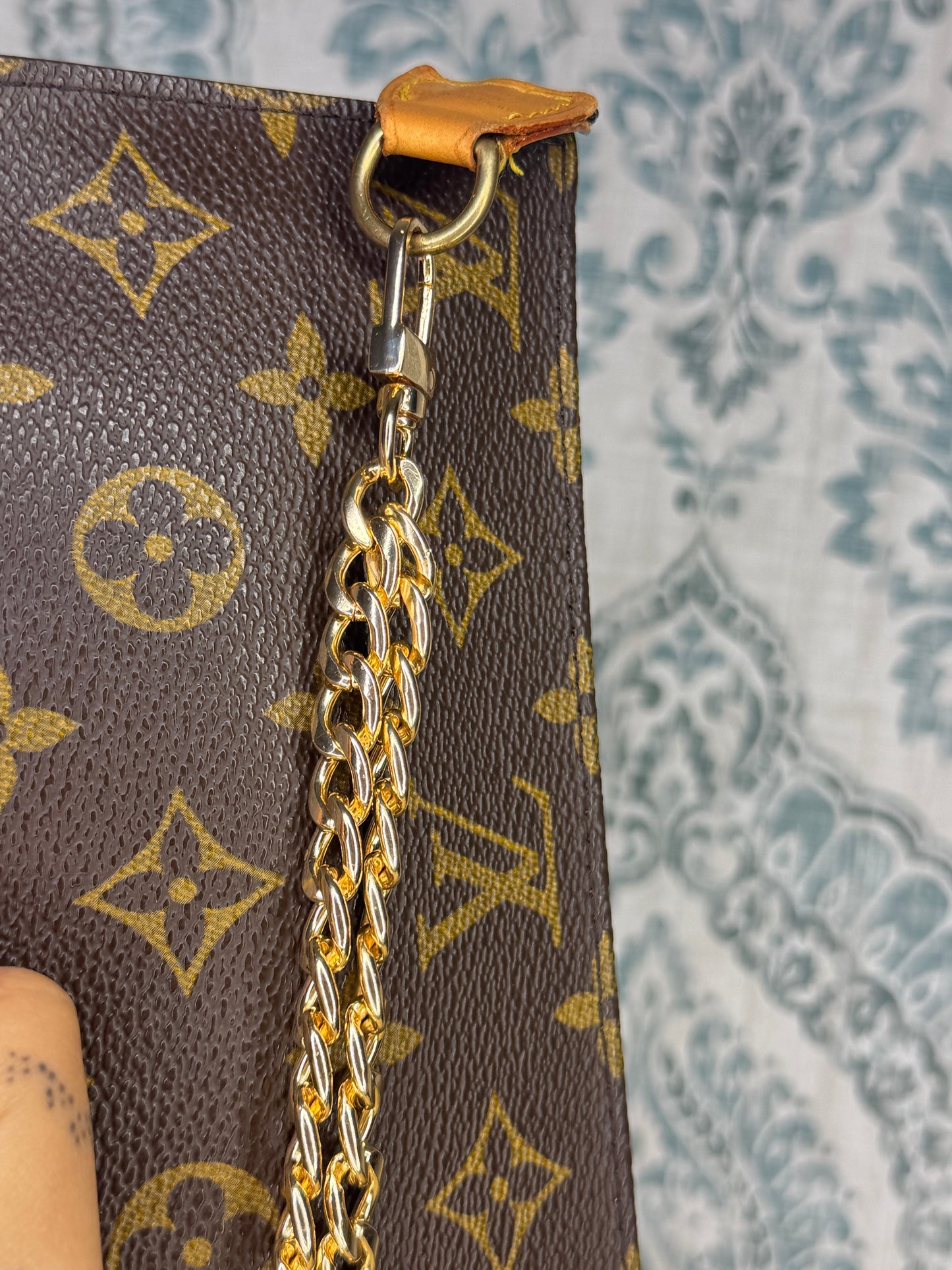 Louis Vuitton Bucket GM Pochette
