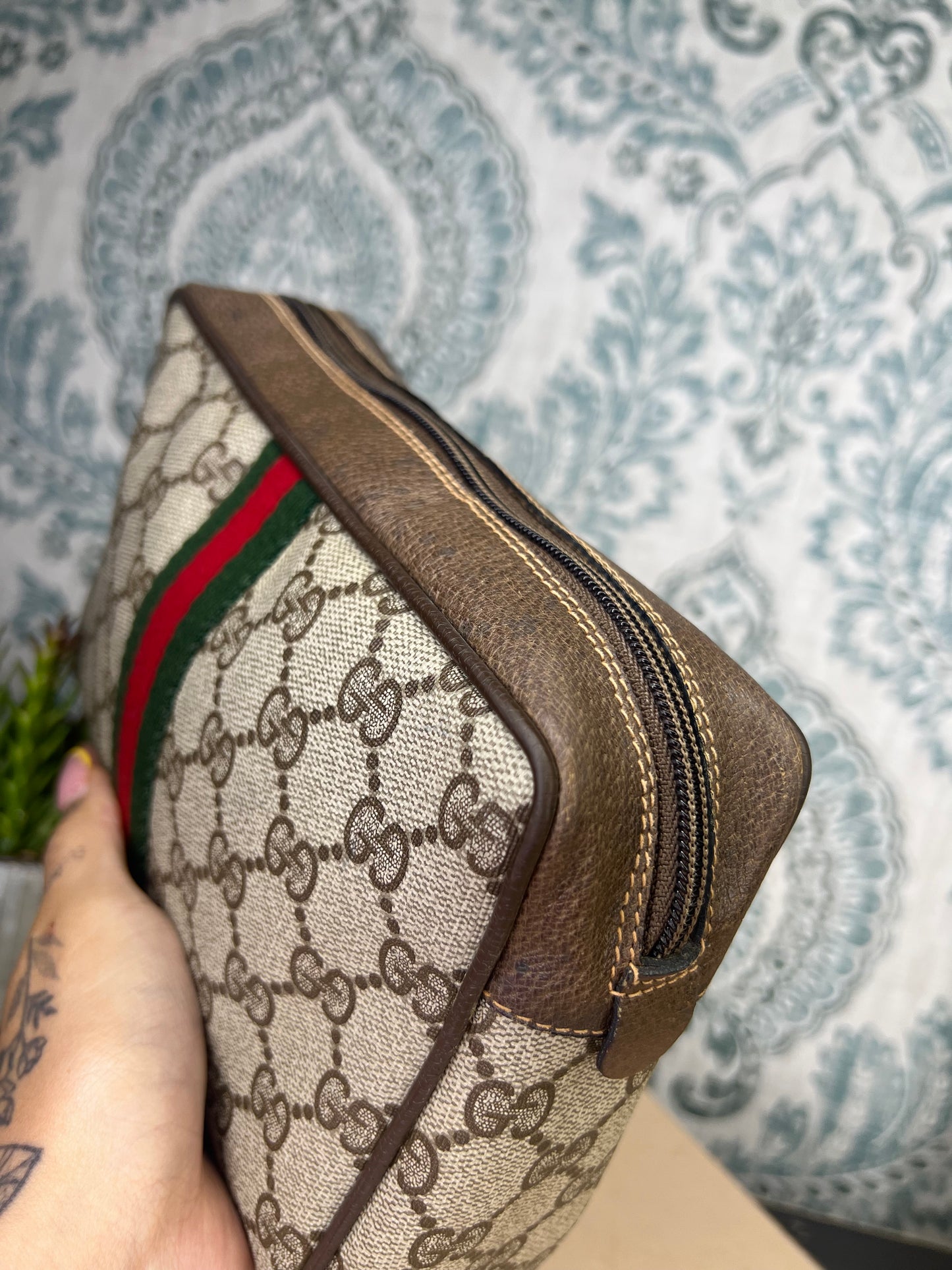 Gucci Supreme Brown Sherry Line Pouch