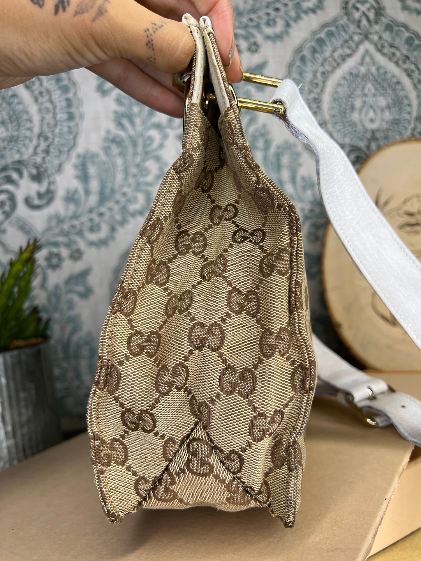 Gucci Eclipse Crossbody