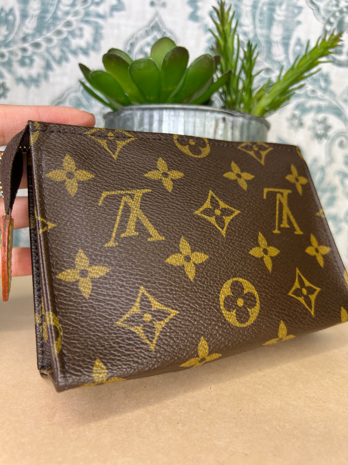 Louis Vuitton Toiletry 15