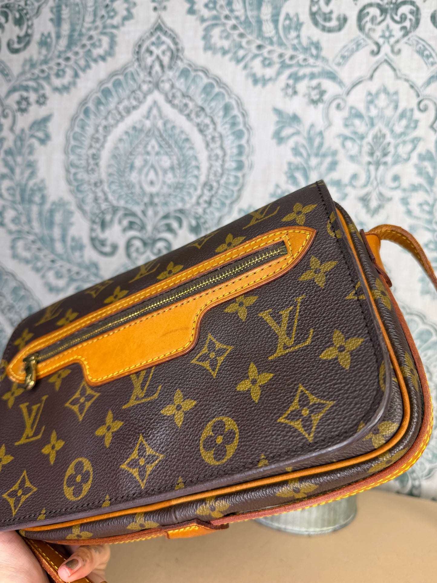 Louis Vuitton Saint Germain 24