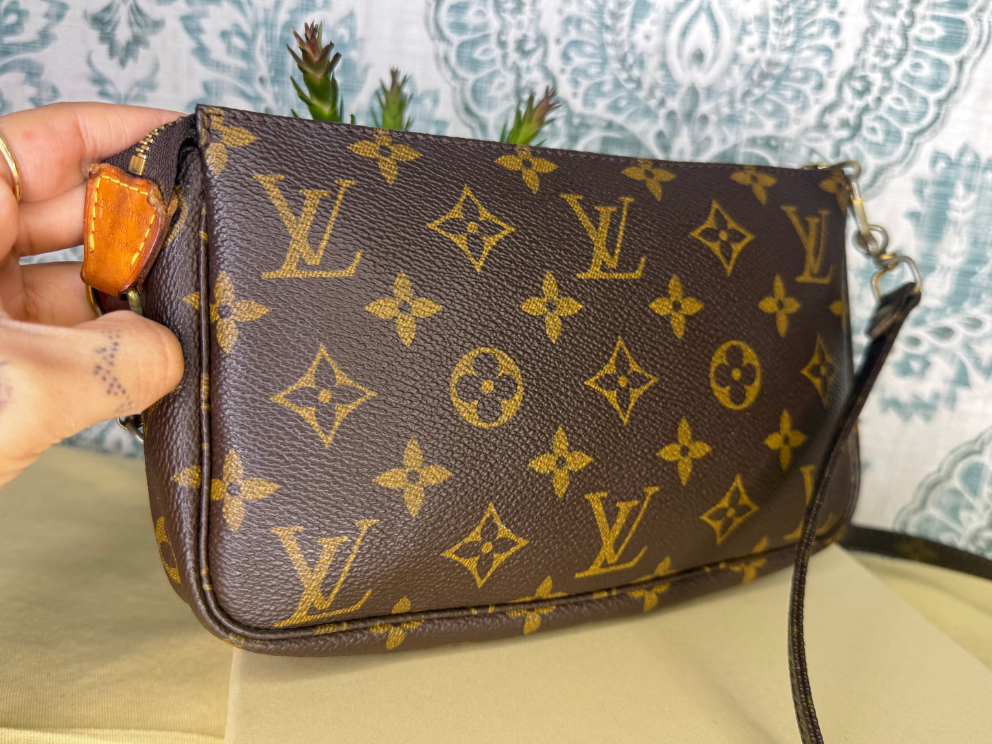 Louis Vuitton Pochette Accessories with Monogram Strap