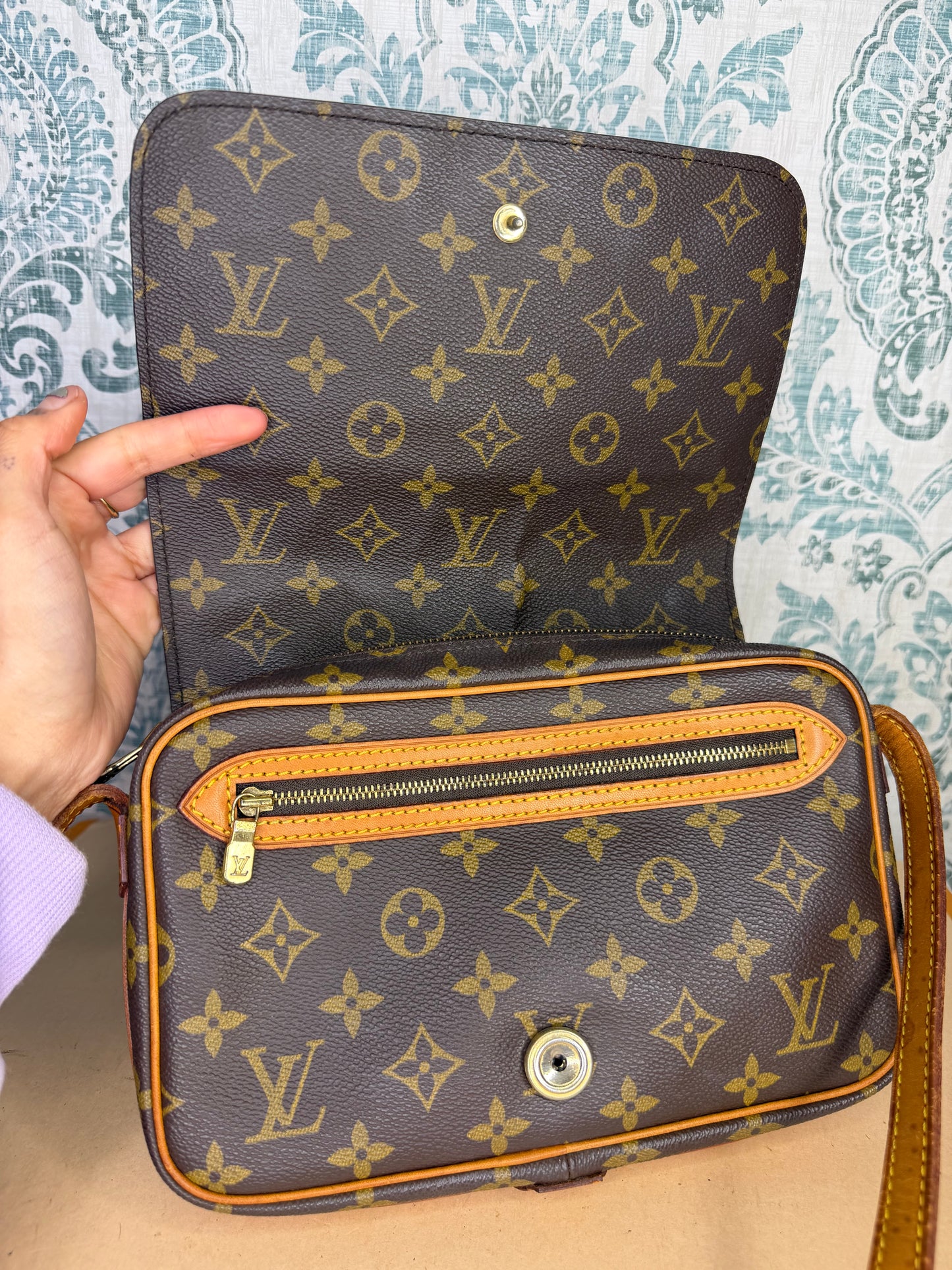 Louis Vuitton Saint Germain 24
