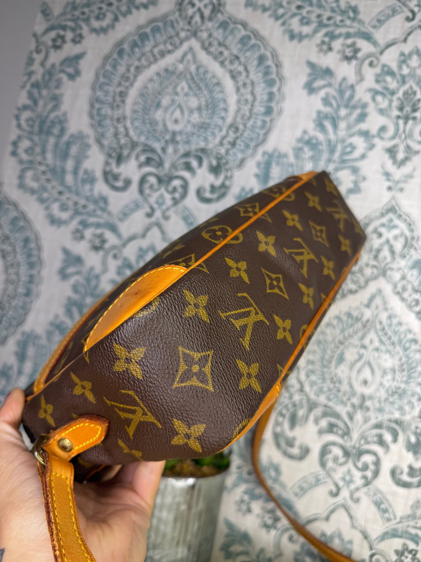 Louis Vuitton Trocadero 27