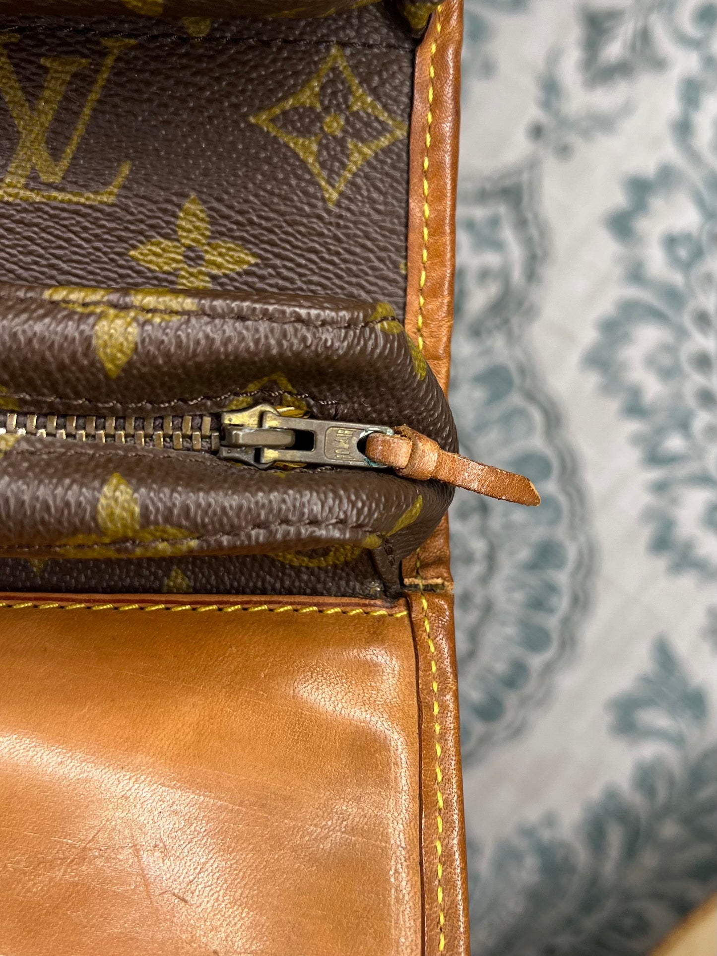 Monogram Portable Serviette

Desktop Organizer