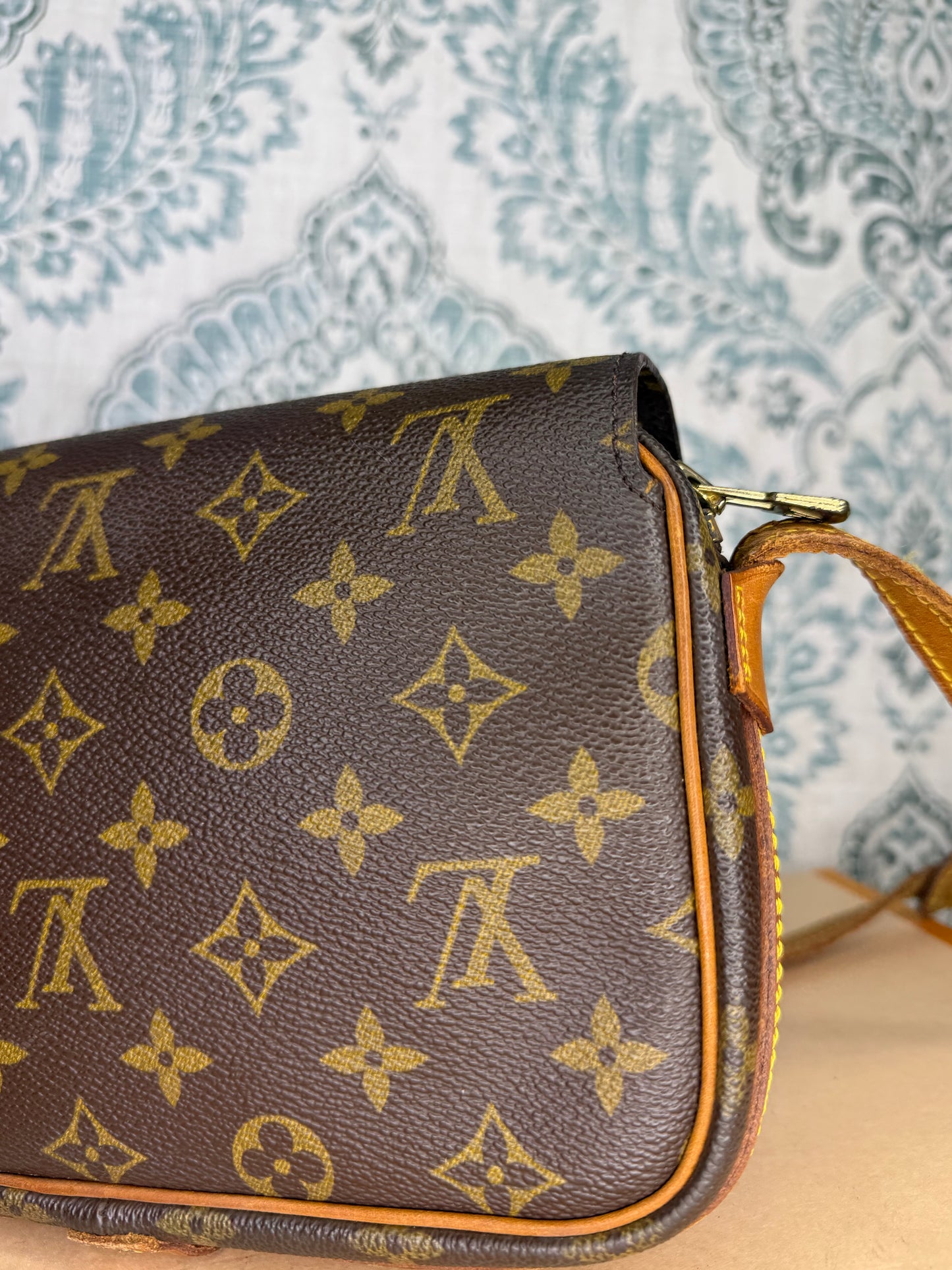 Louis Vuitton Saint Germain 24