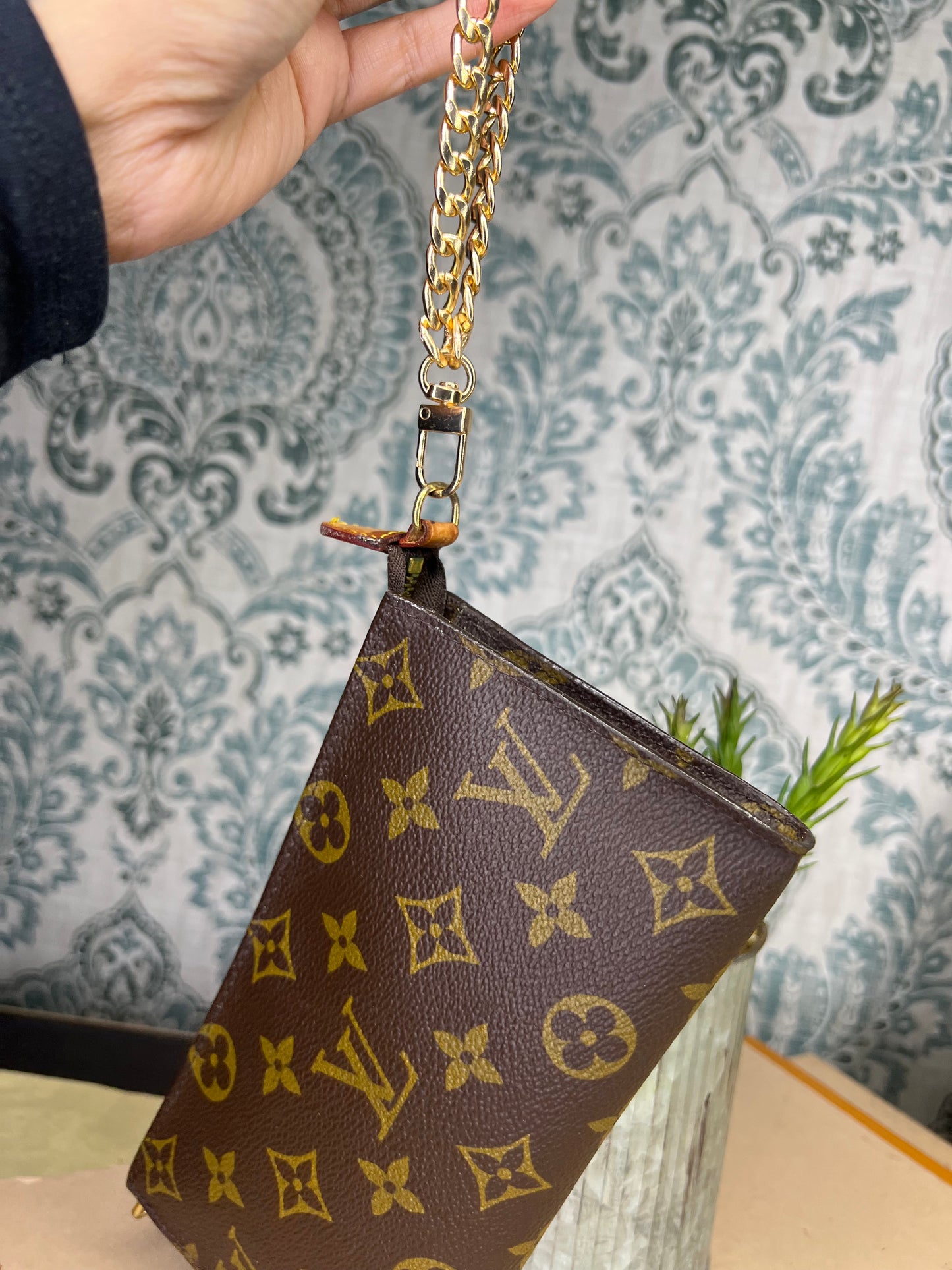 Louis Vuitton Bucket GM Pouch