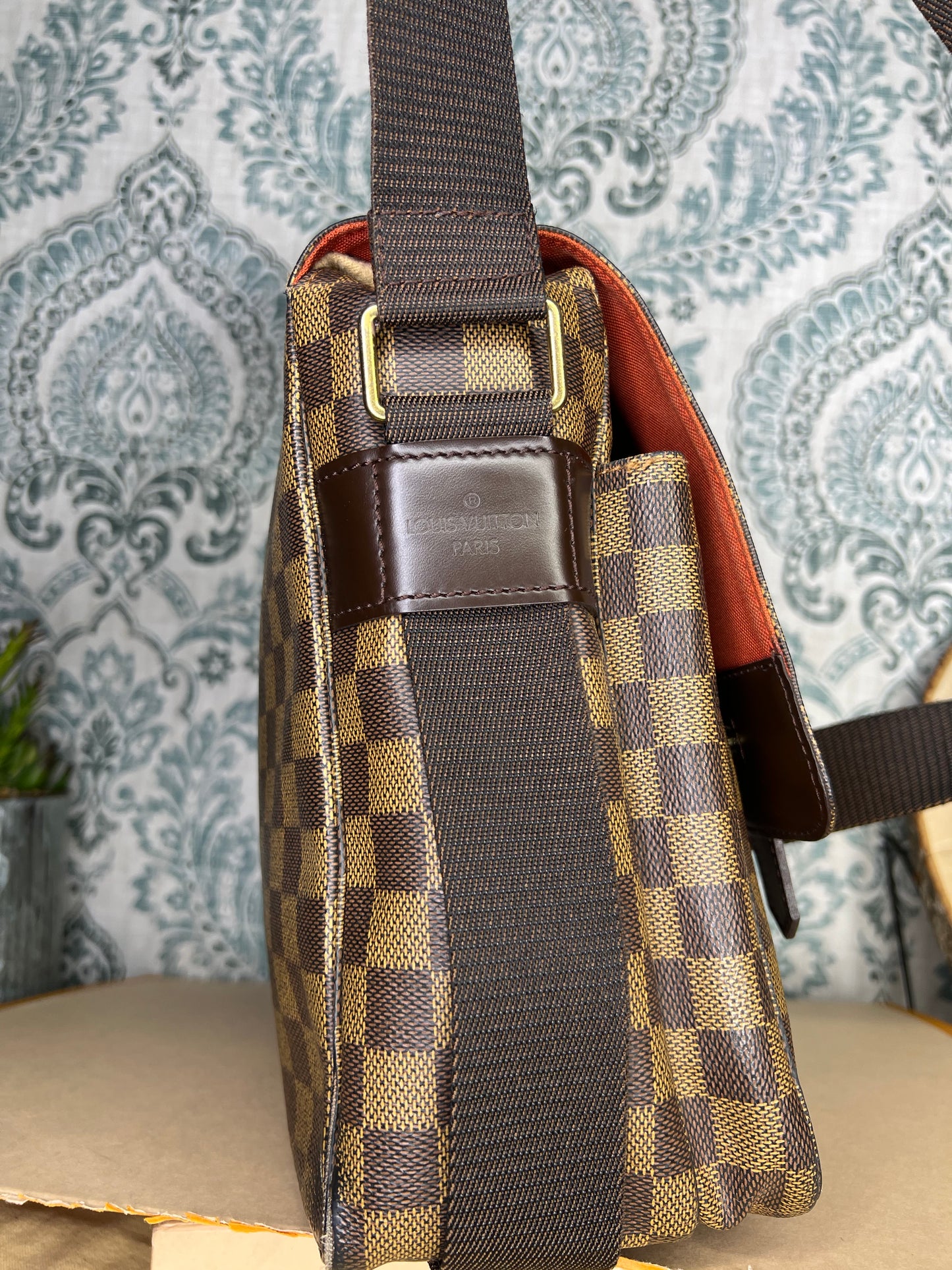 Louis Vuitton Broadway Messenger