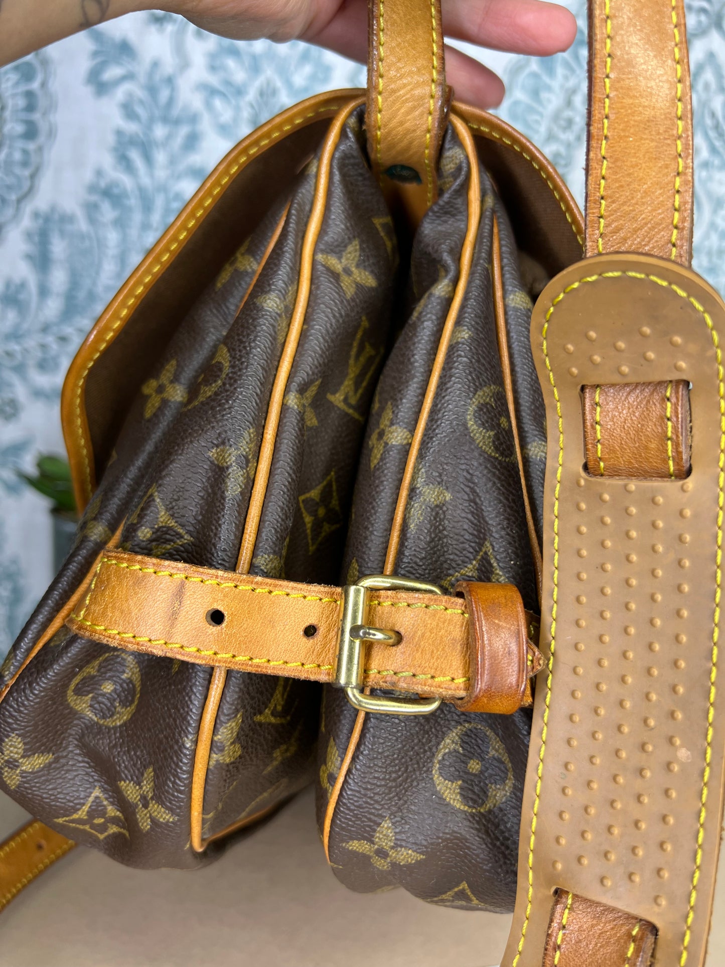 Louis Vuitton Saumur 30