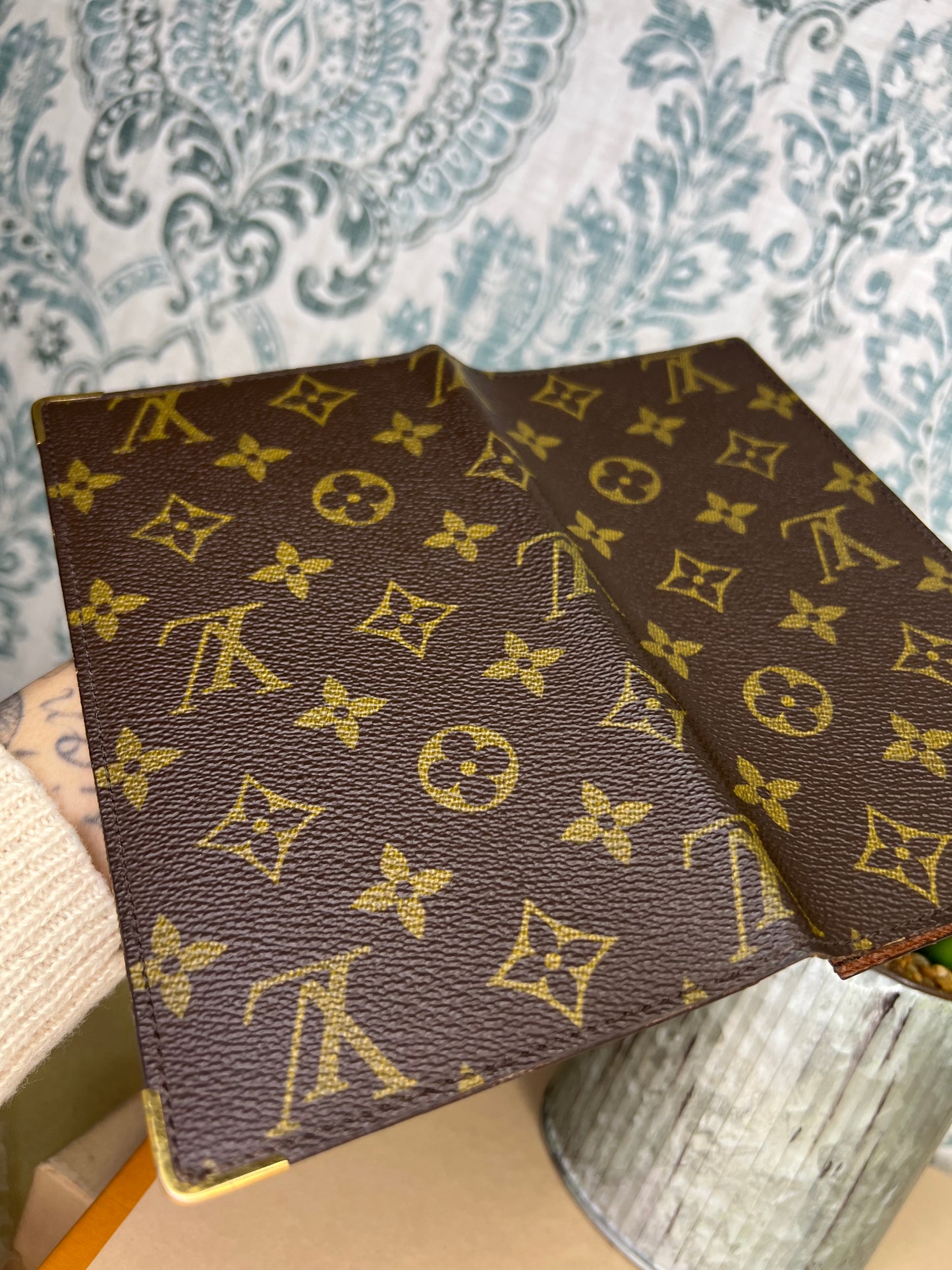Louis Vuitton Monogram Vintage Vertical Wallet