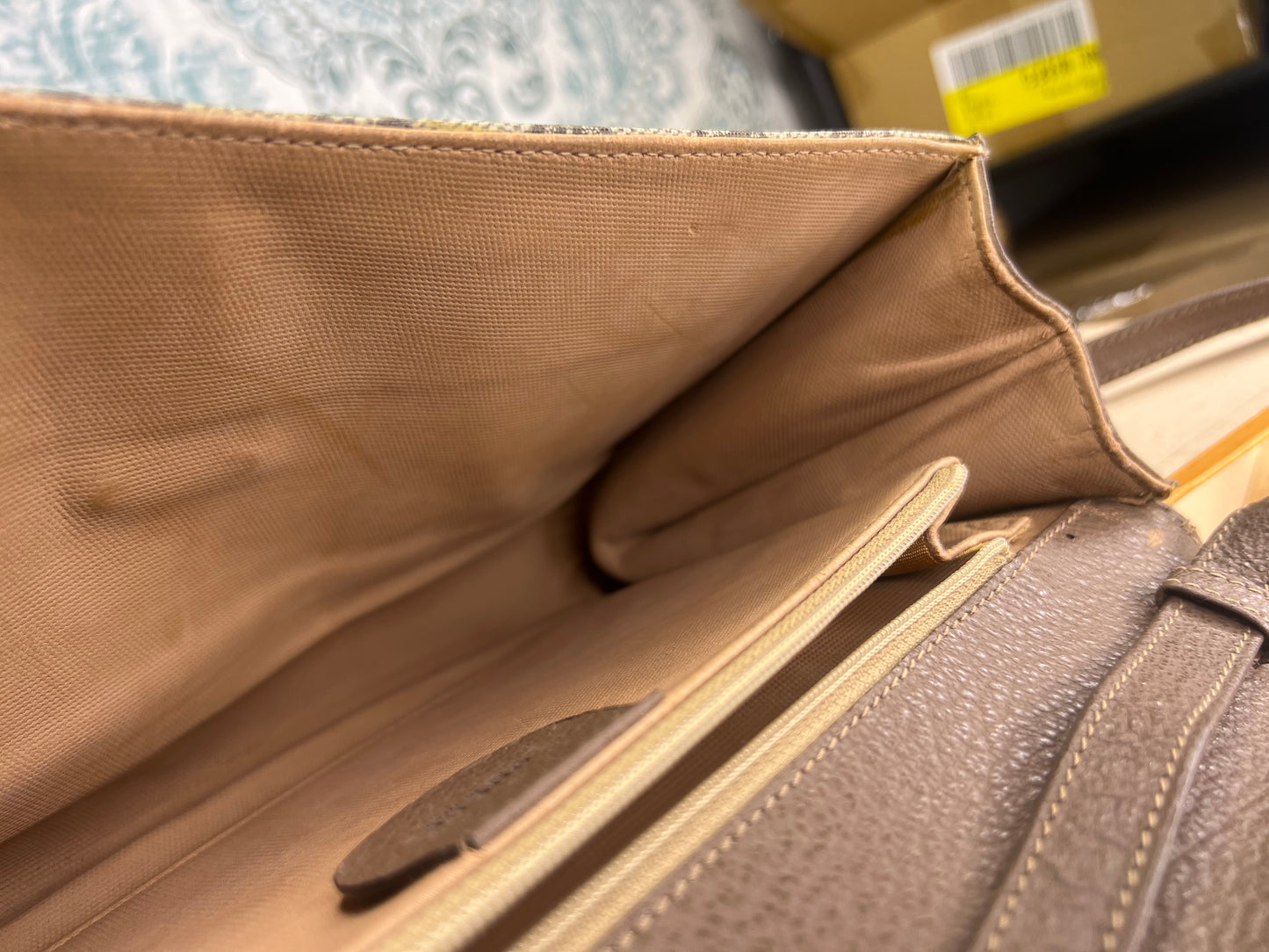 Gucci Supreme Vintage 2way Purse/Clutch