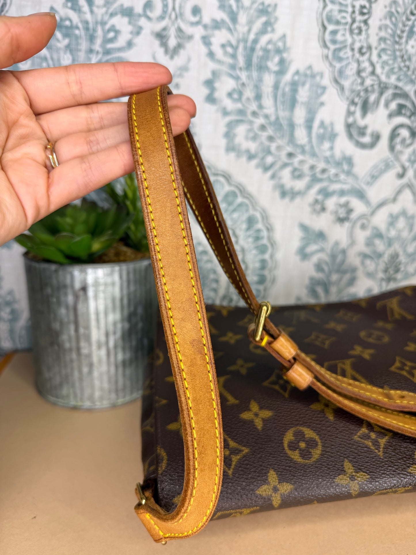 Louis Vuitton Musette Tango (short strap version)