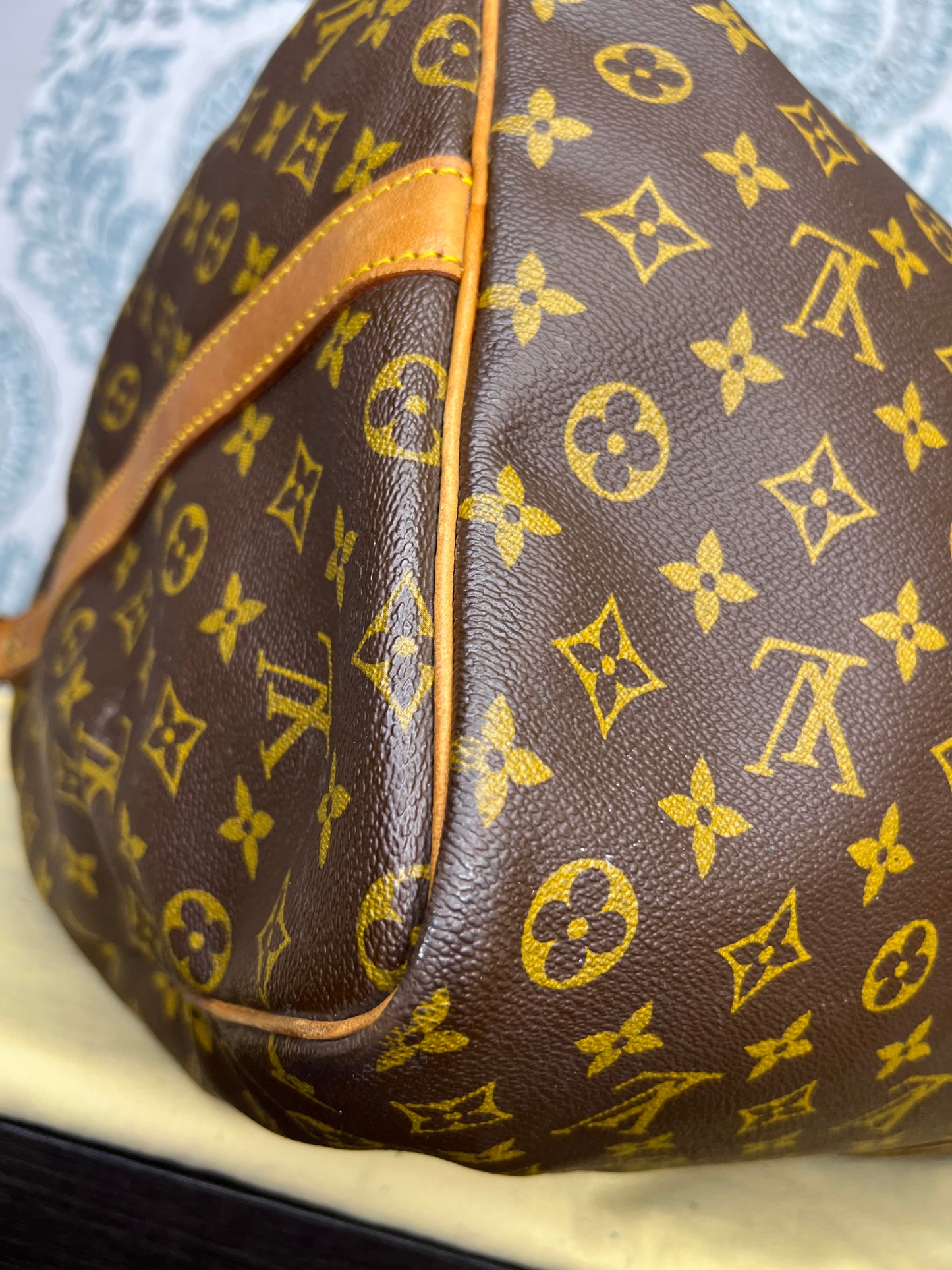 Louis Vuitton Keepall Bandouliere 60