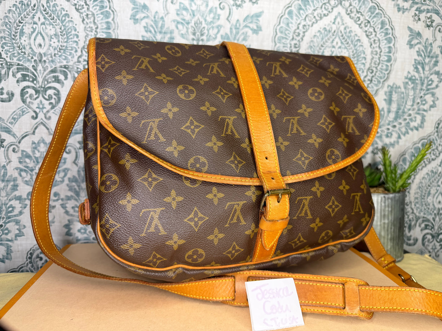 Louis Vuitton Saumur 35