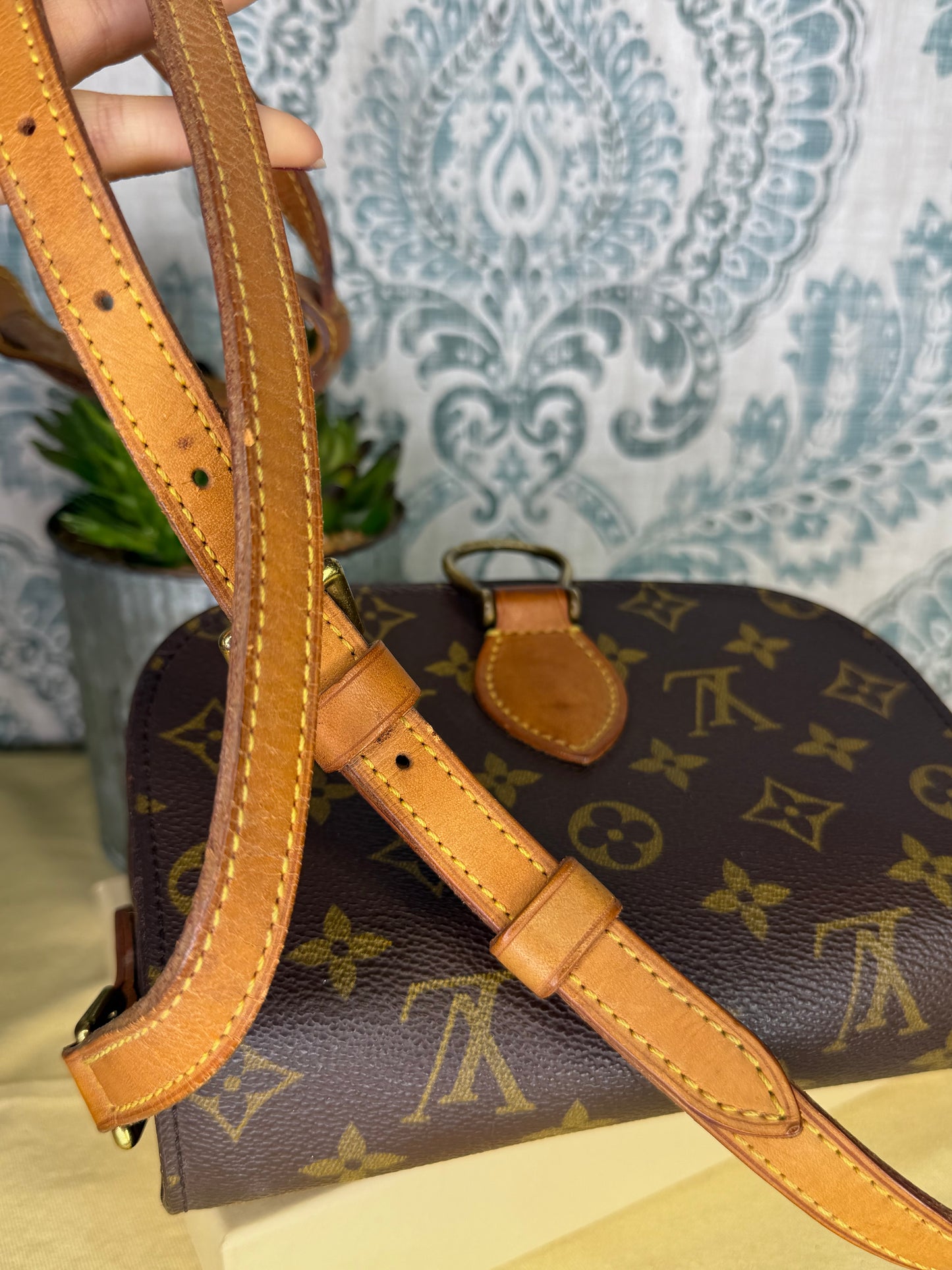 Louis Vuitton Saint Cloud MM