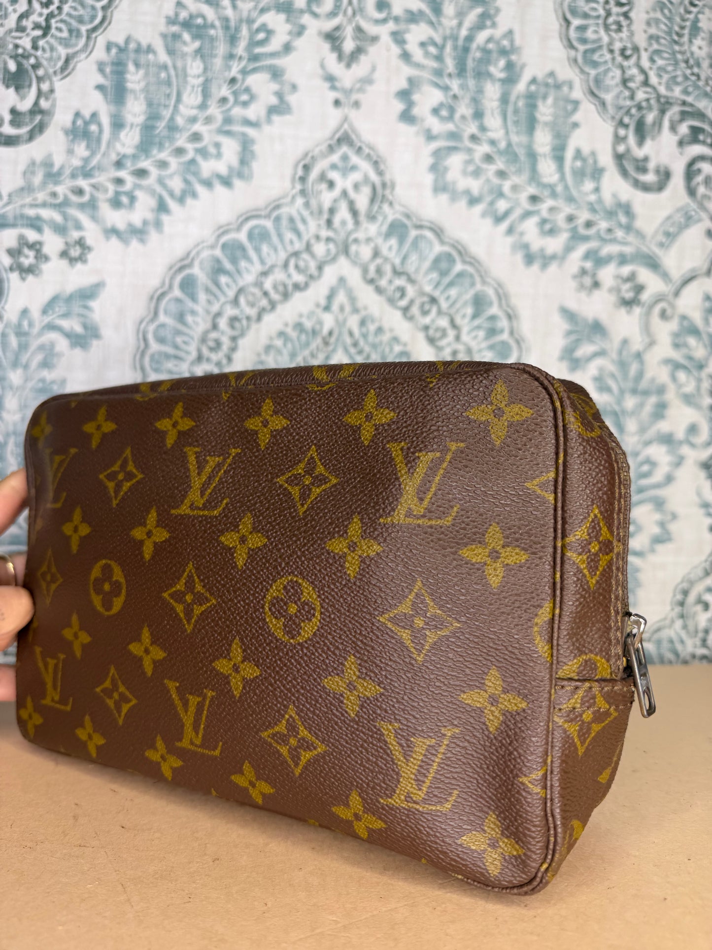 Louis Vuitton Trousse 23