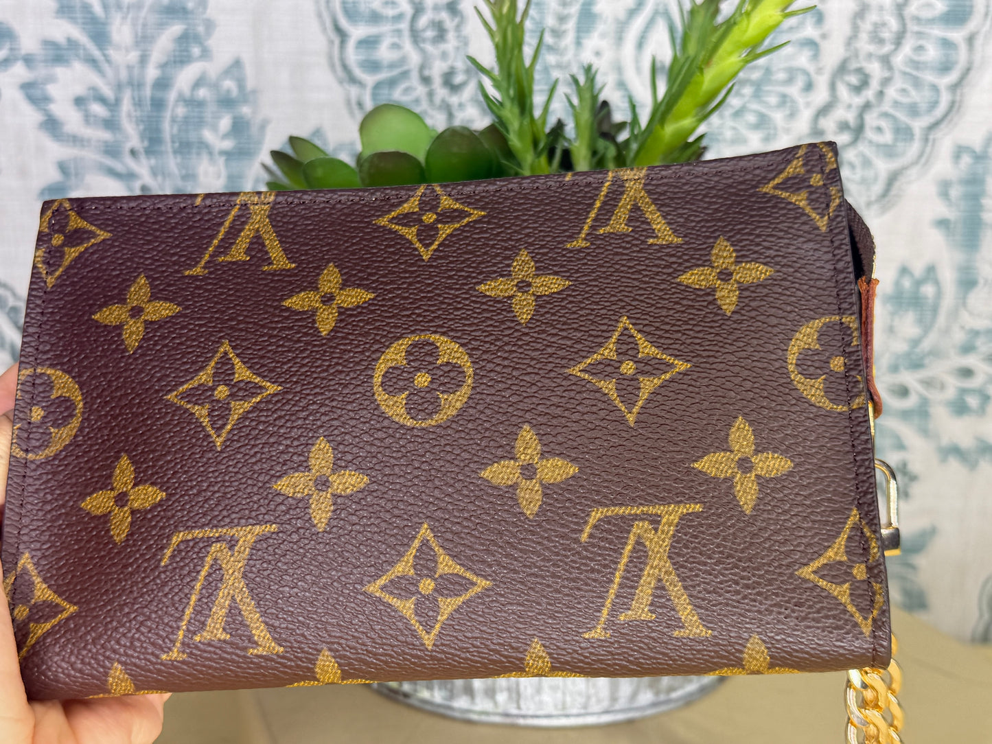 Louis Vuitton Bucket PM Pochette