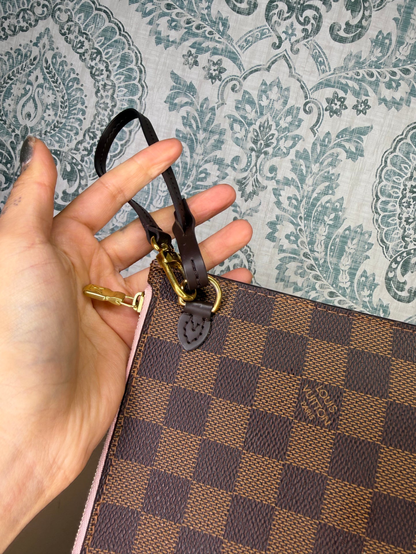 Louis Vuitton Neverfull Pouch Damier Ebene