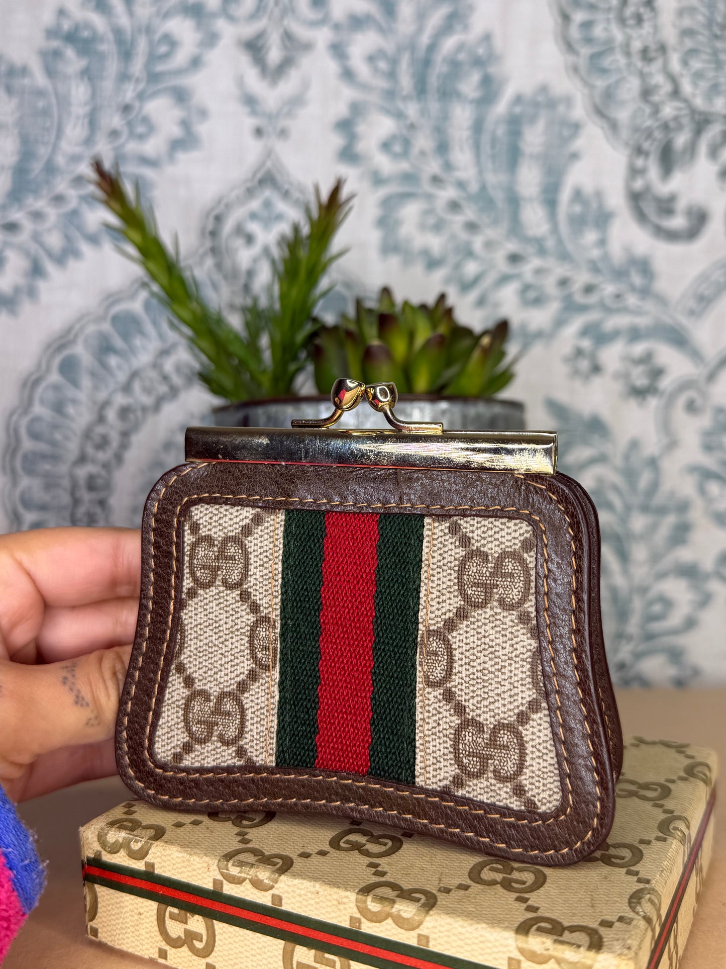Gucci Vintage Sherry Line Kiss Lock Coin Purse