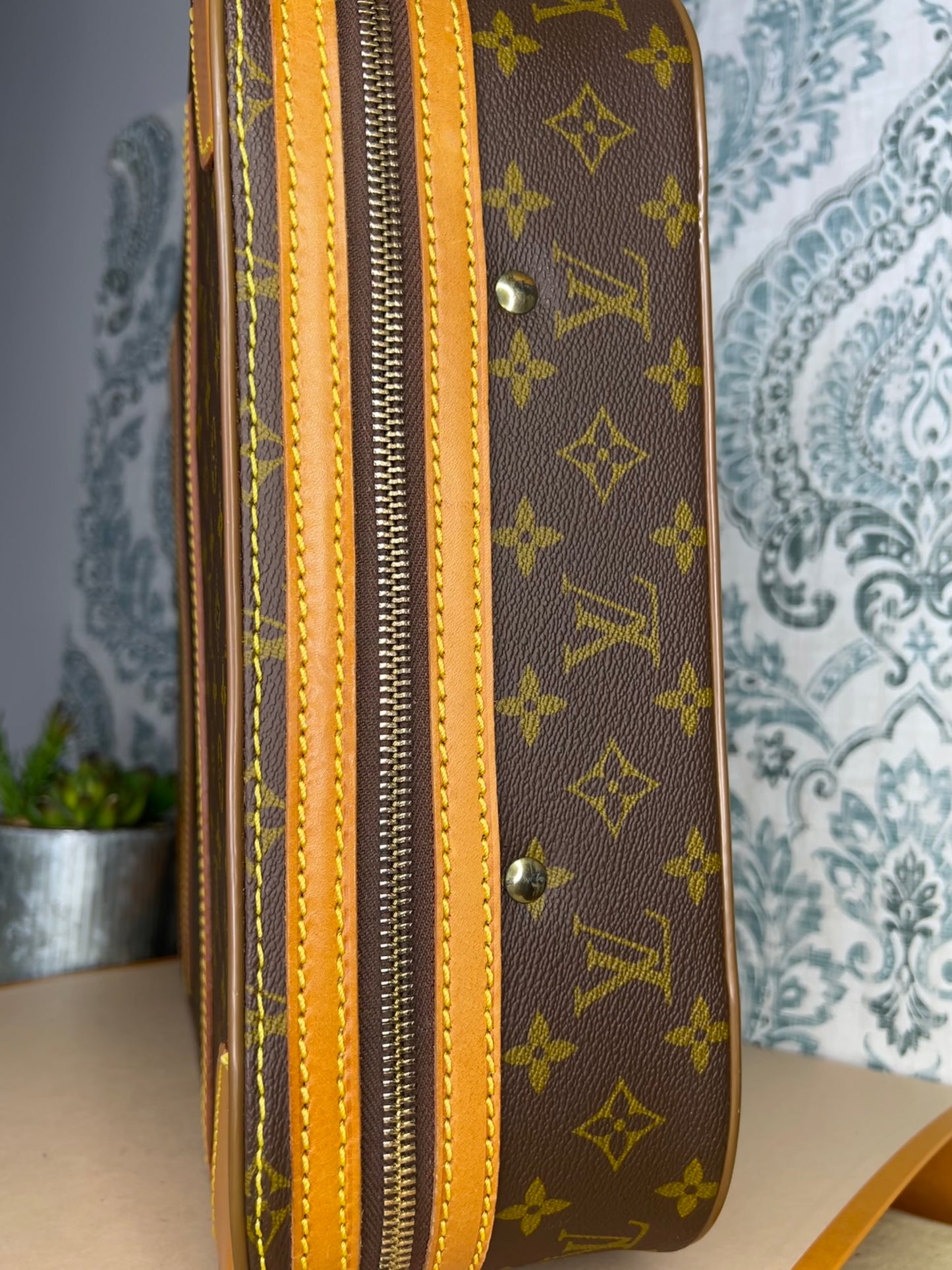 Louis Vuitton Stratos 50