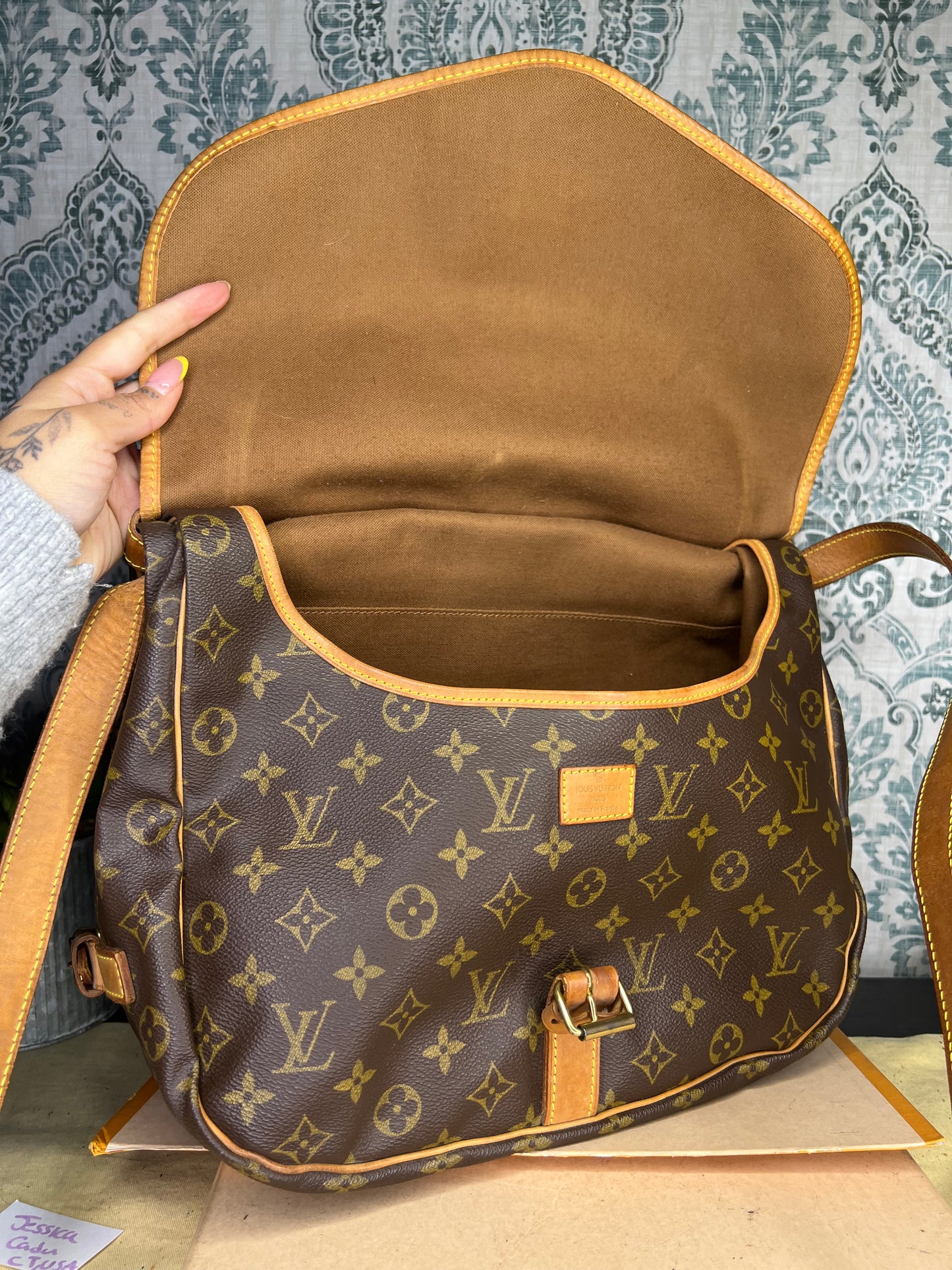 Louis Vuitton Saumur 35