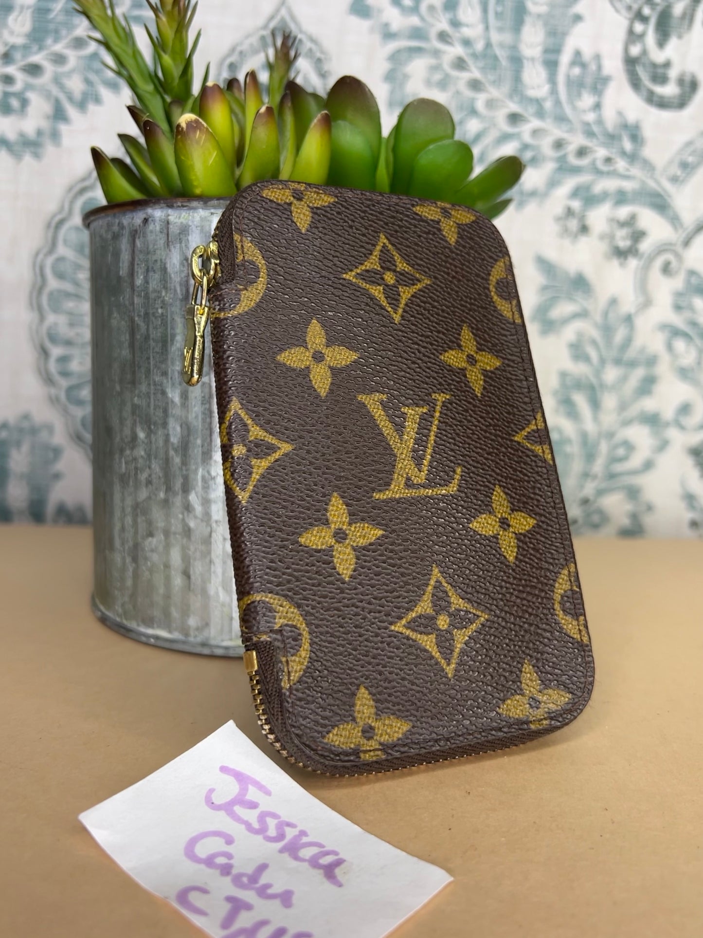 Louis Vuitton Zip Around Multicles 6 Key Holder