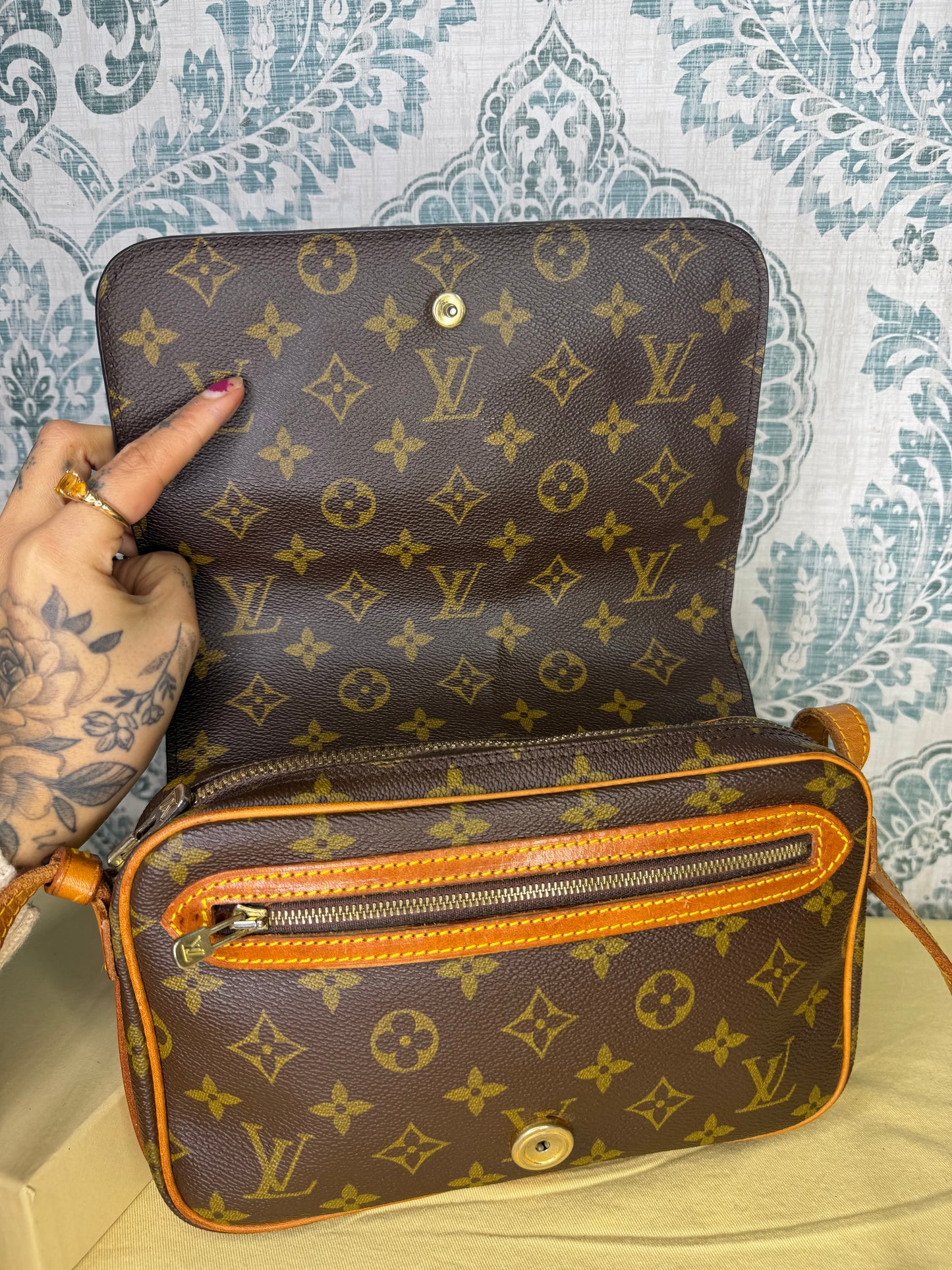 Louis Vuitton Saint Germain 24