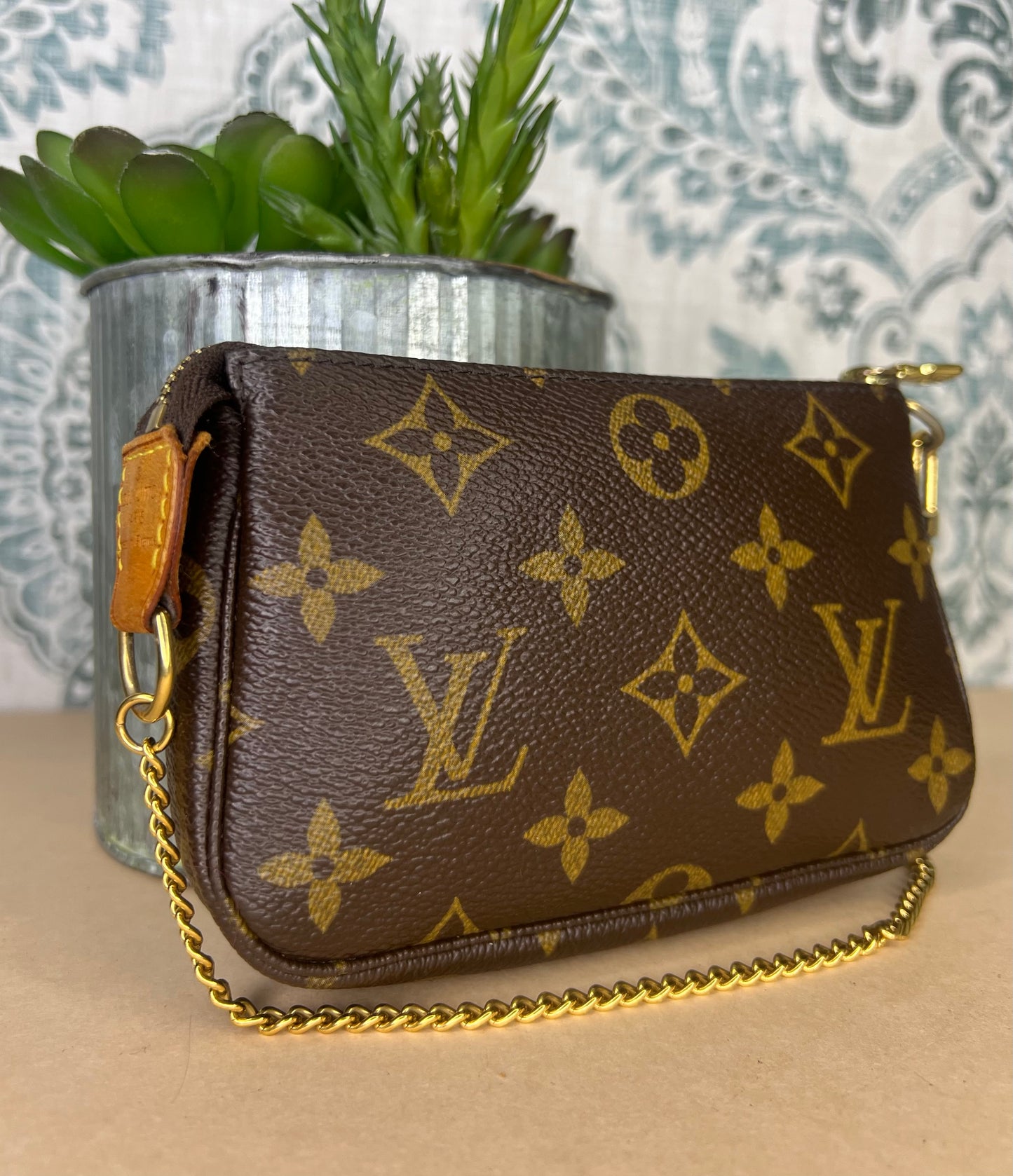 Louis Vuitton Mini Pochette