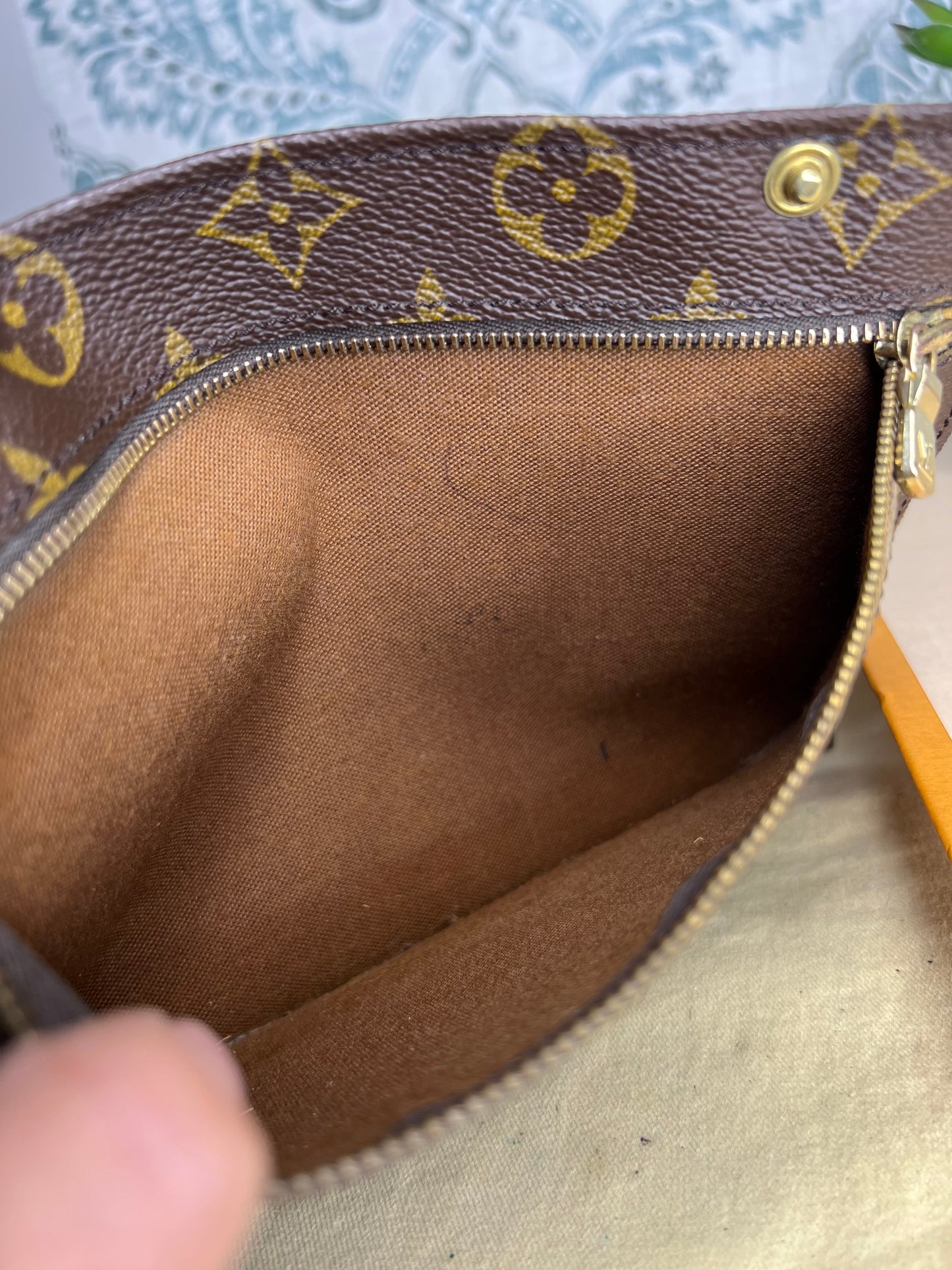 Louis Vuitton Randonnee Pouch F6