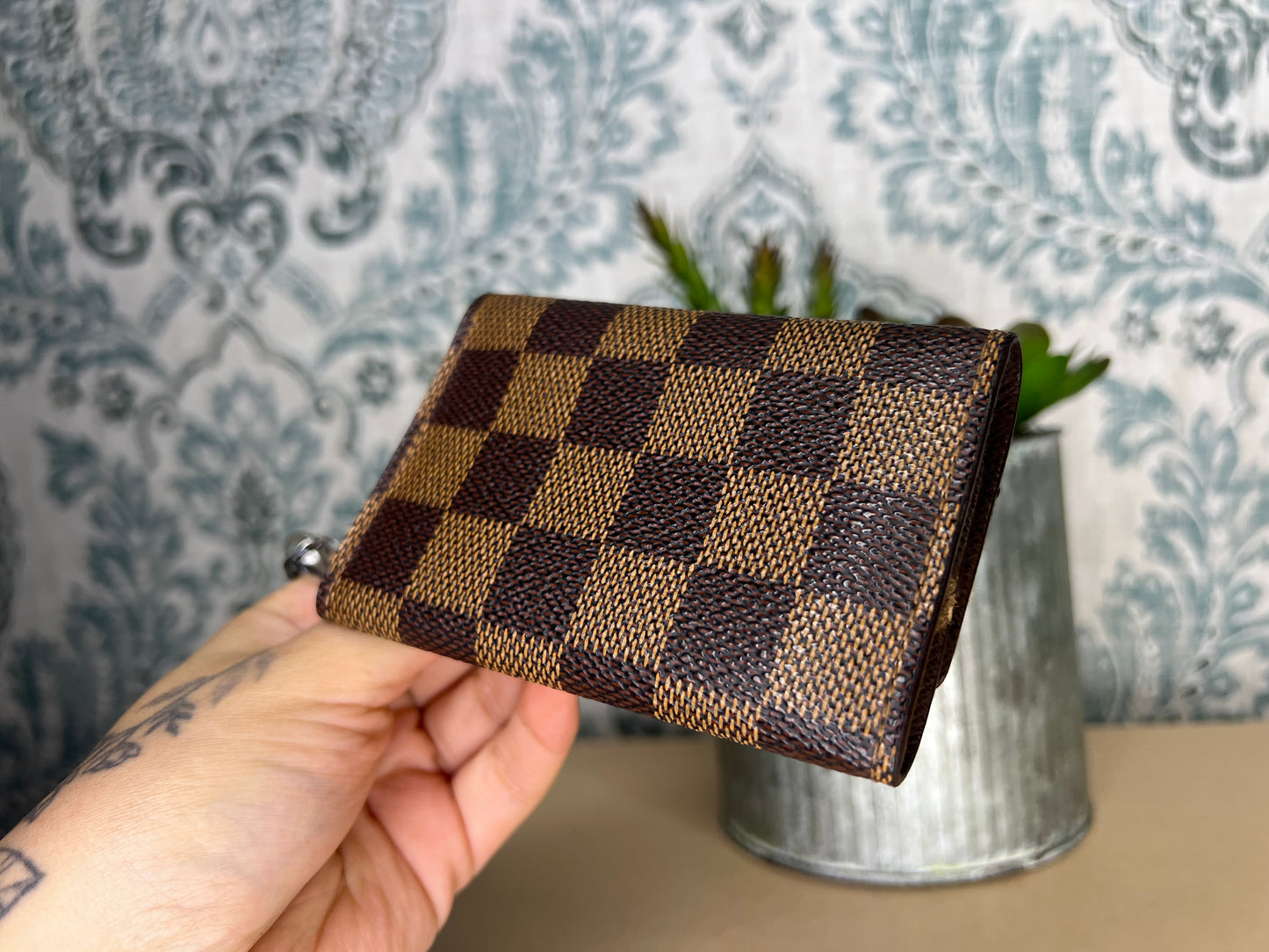 Louis Vuitton Damier Ebene 6 Key Holder