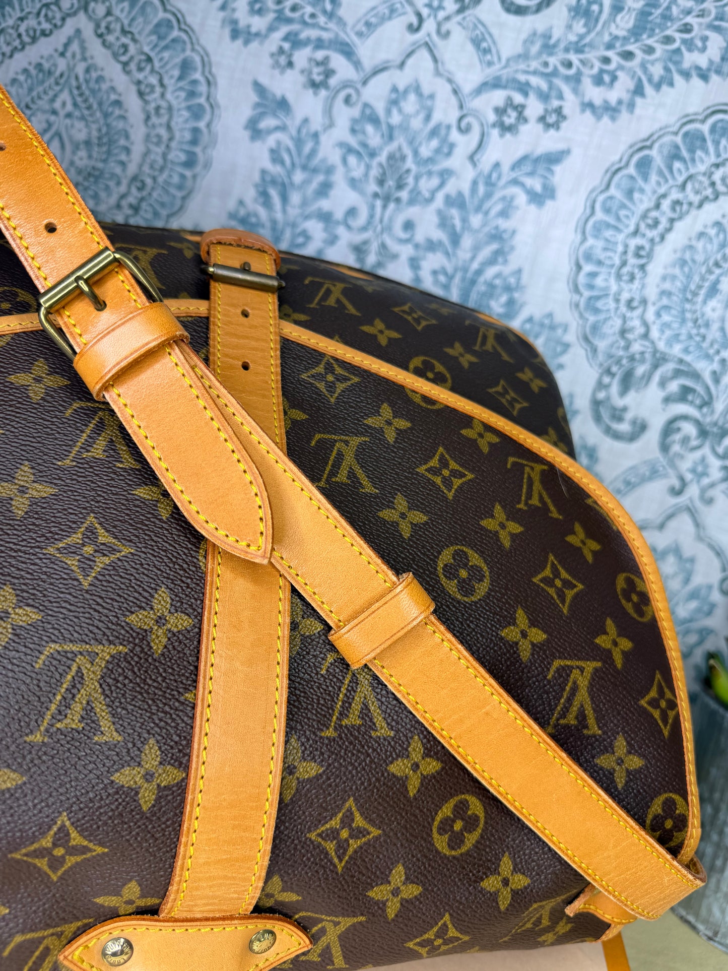 Louis Vuitton Saumur 35