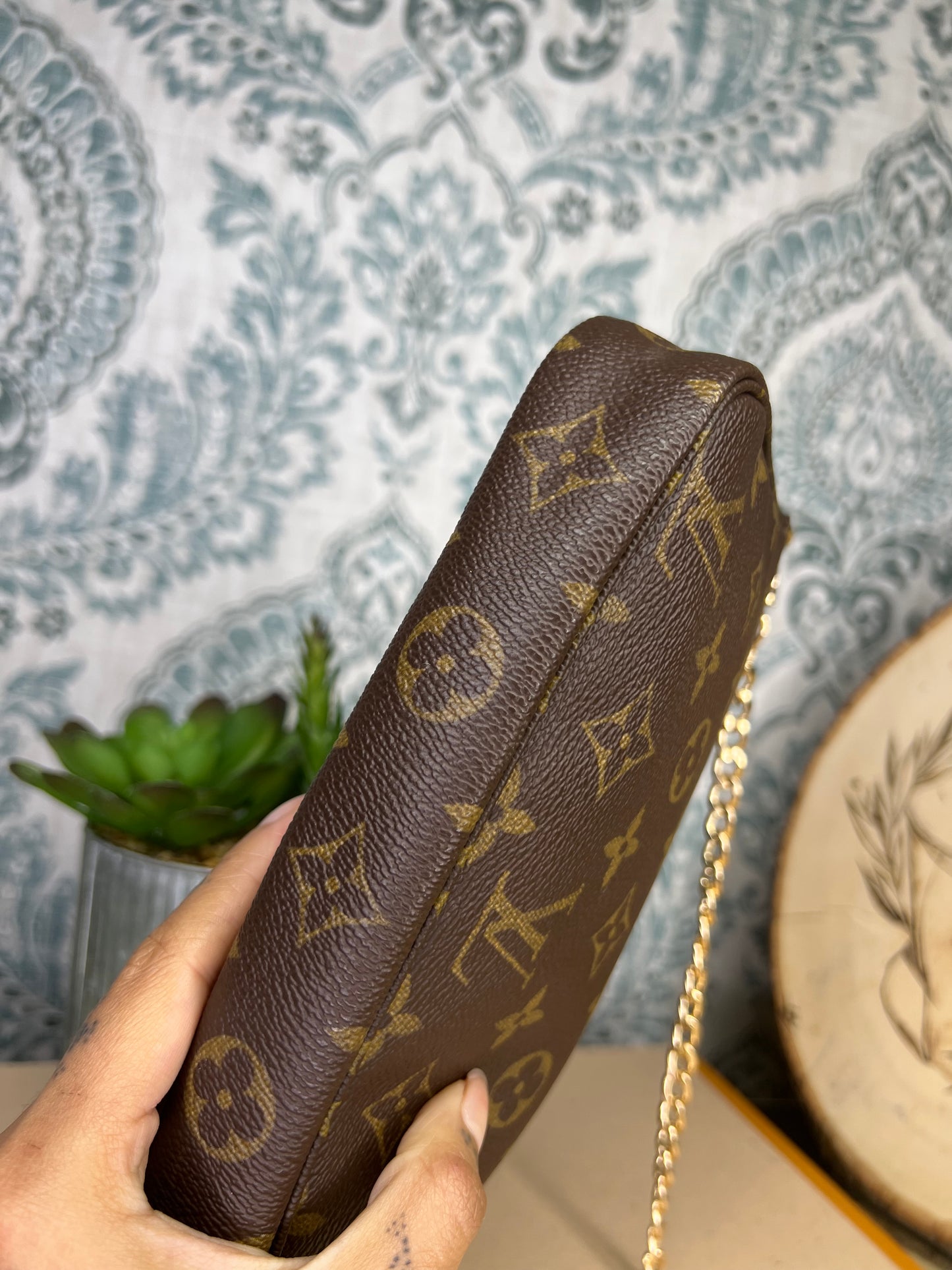 Louis Vuitton Pochette Accessoires