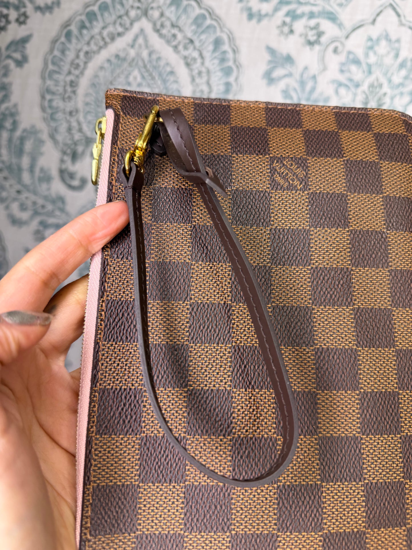 Louis Vuitton Neverfull Pouch Damier Ebene