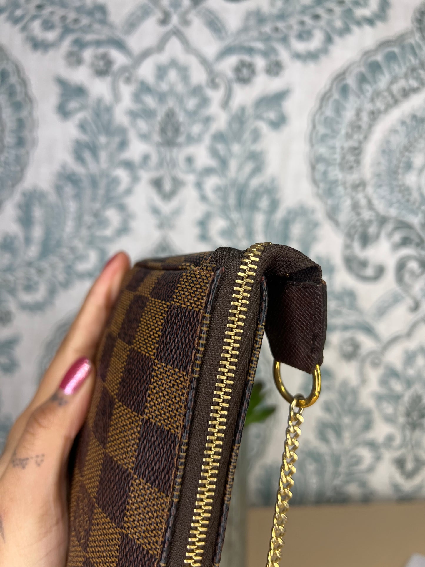 Louis Vuitton Damier Ebene Bucket Pochette