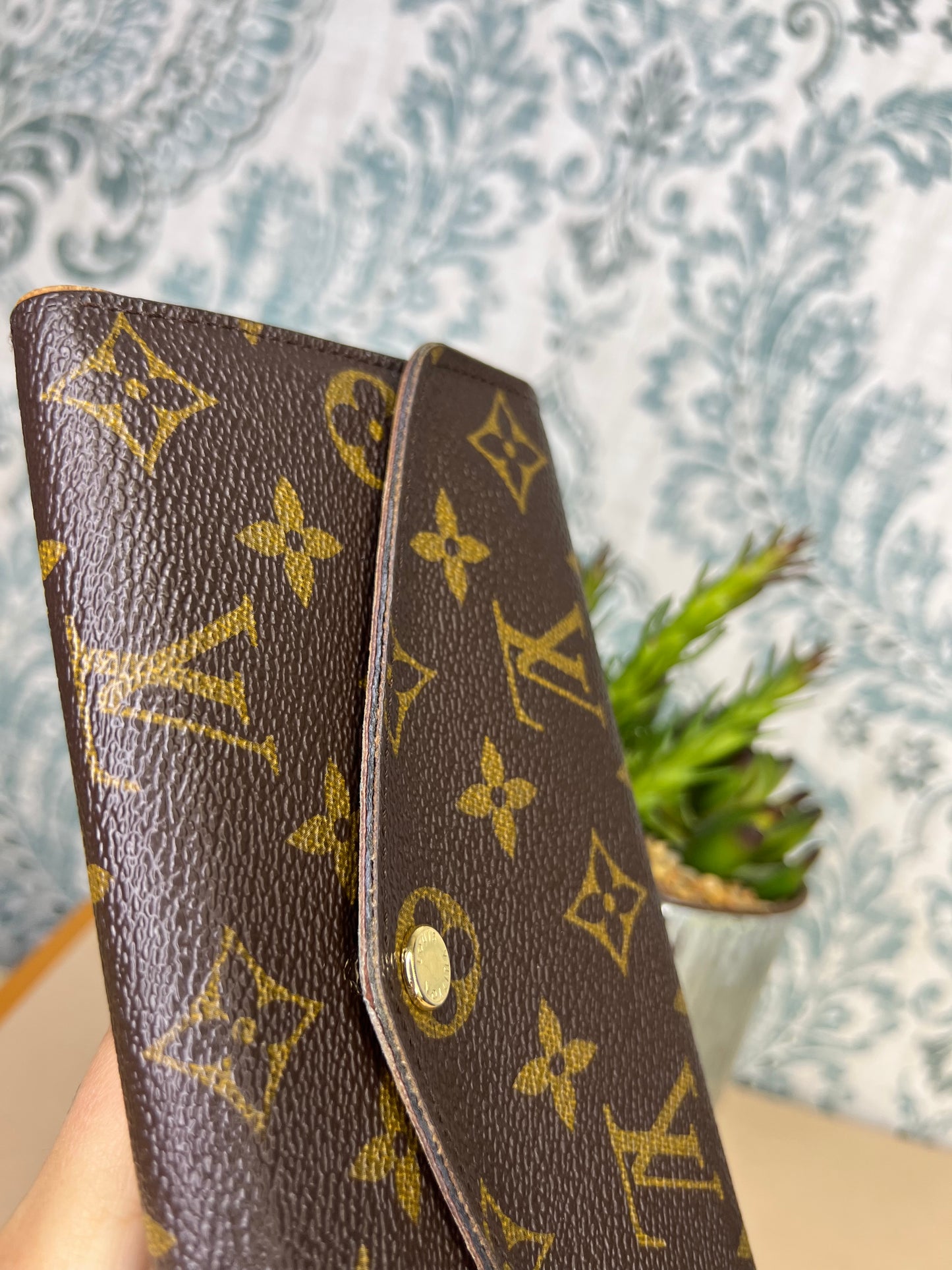 Louis Vuitton Monogram Sarah Wallet NM