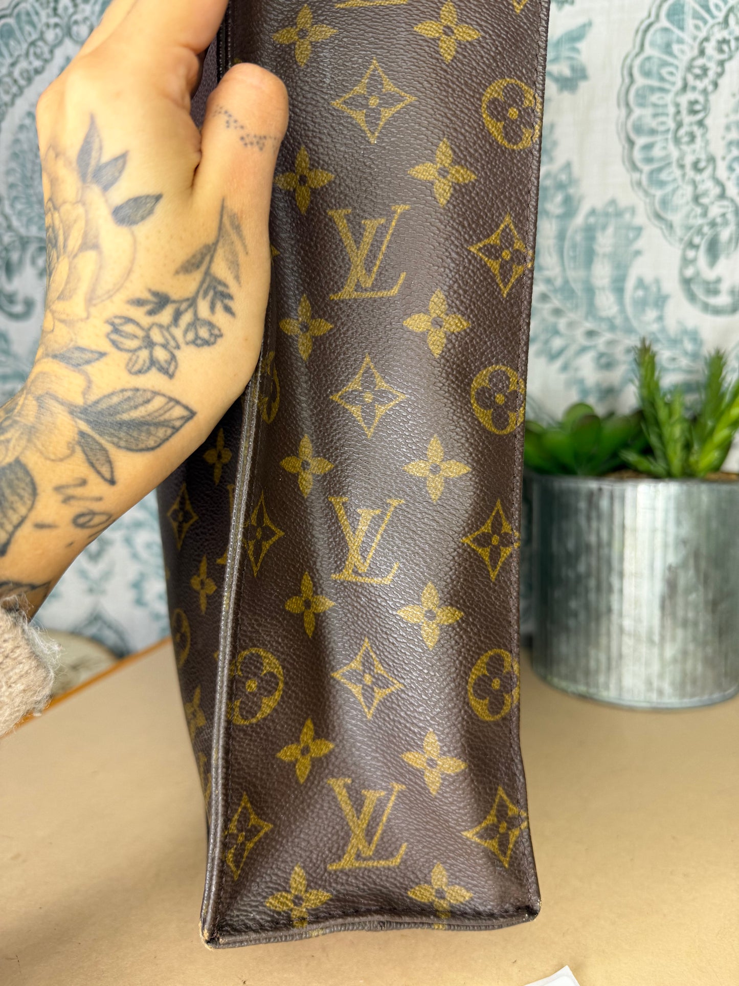 Louis Vuitton Sac Plat