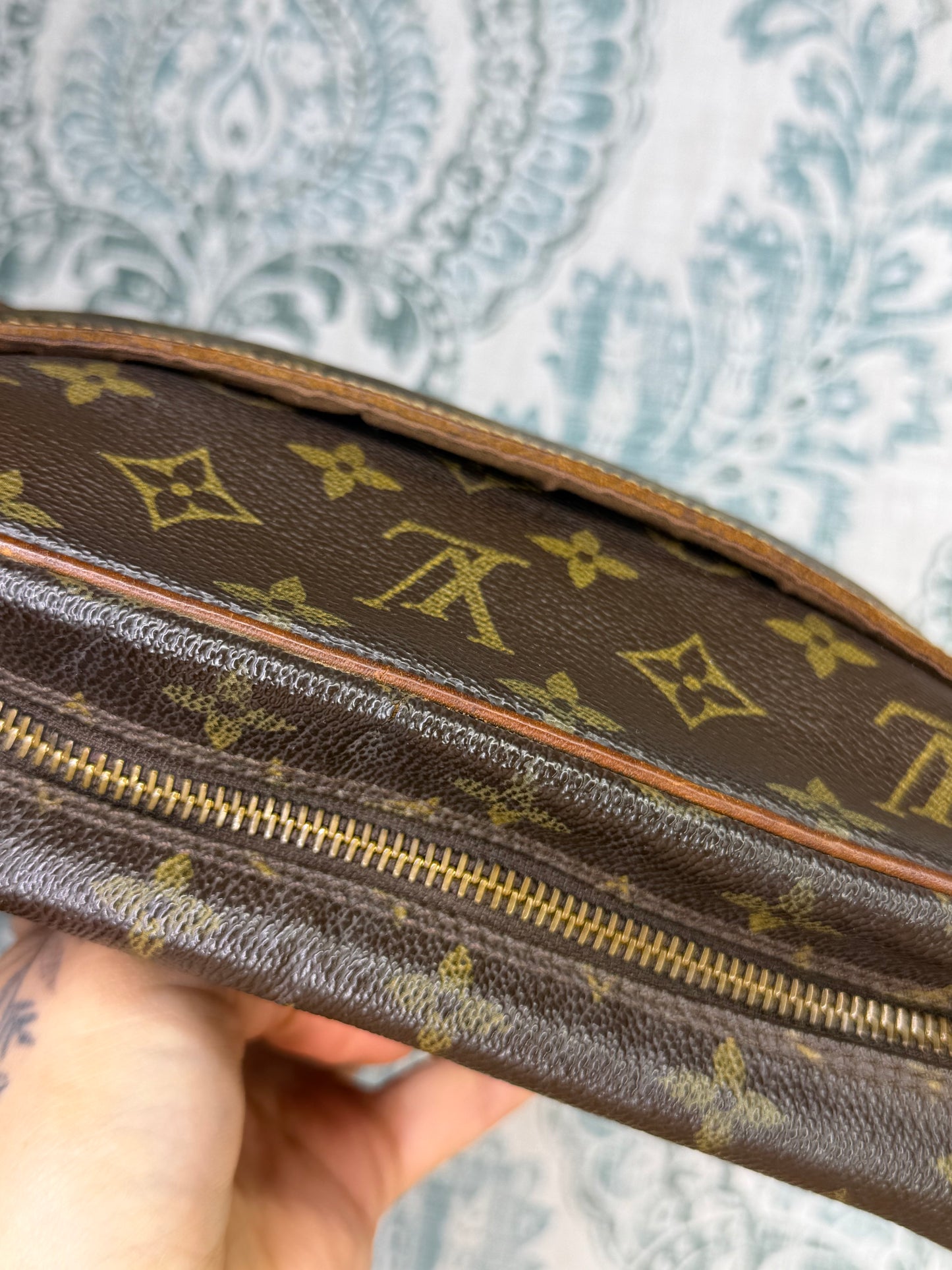 Louis Vuitton Trocadero 27 (damaged)