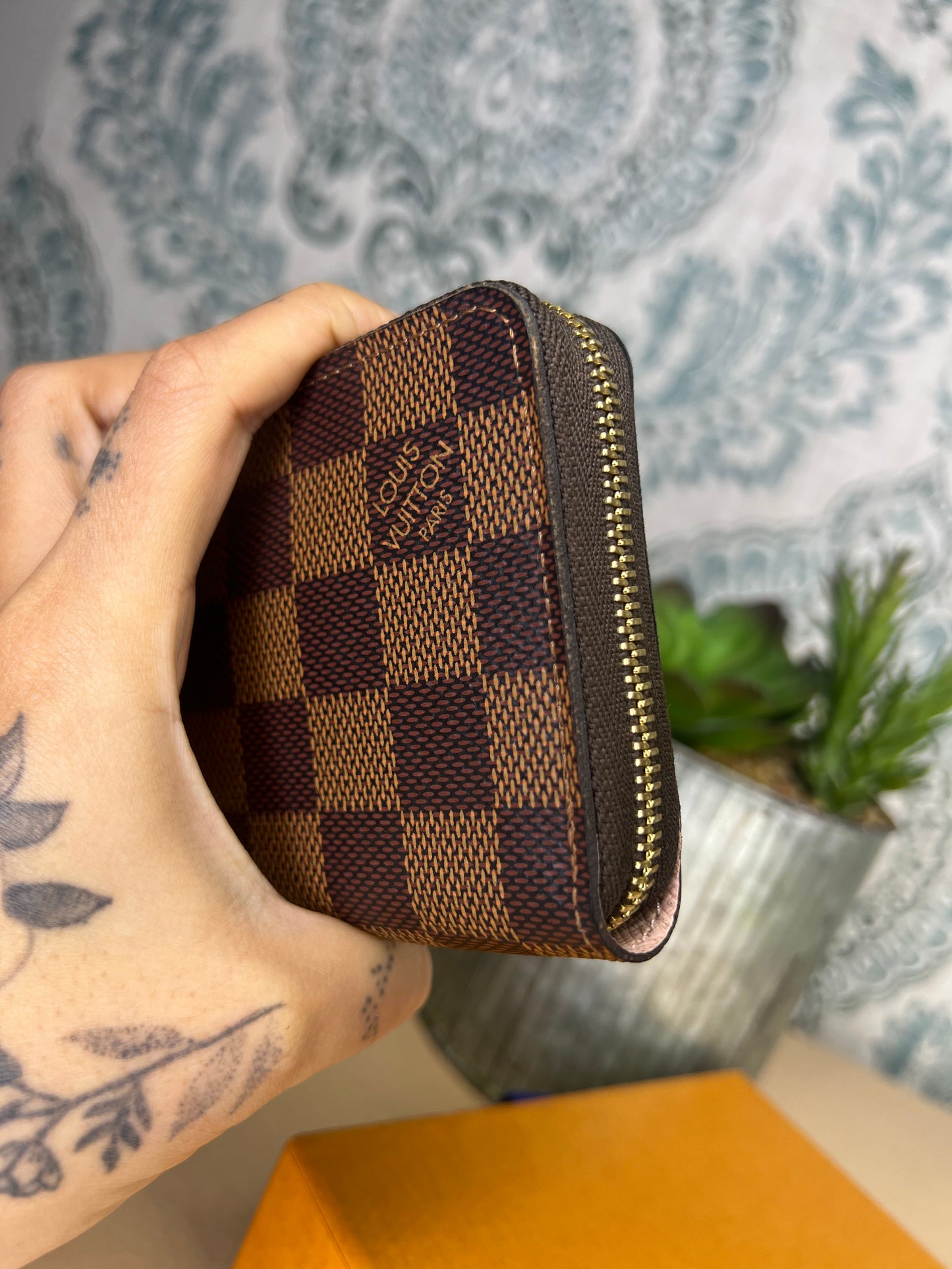 Louis Vuitton Rose Ballerine Zippy Compact Wallet