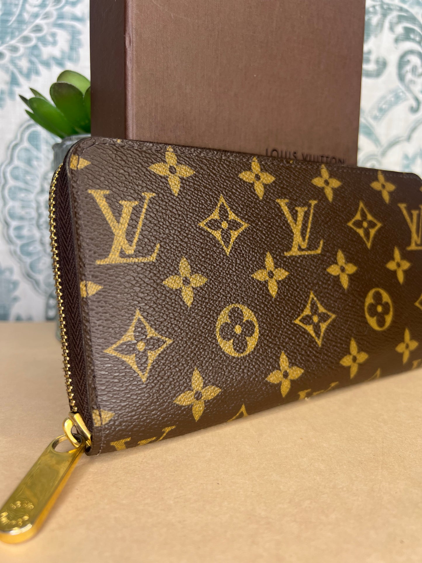 Louis Vuitton Monogram Zippy Wallet