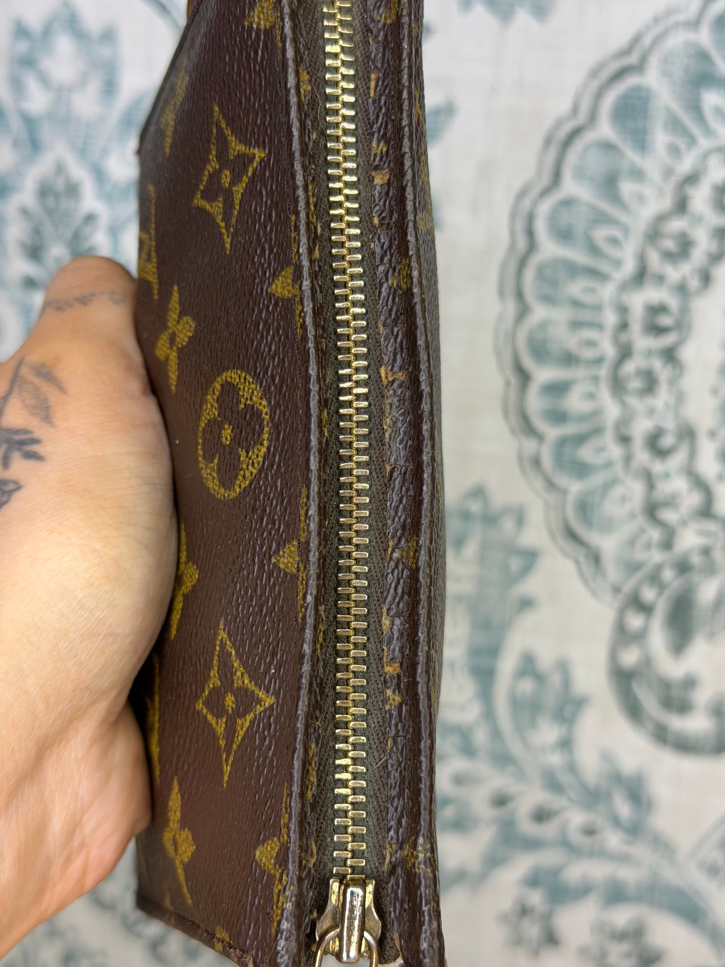 Louis Vuitton Toiletry 15